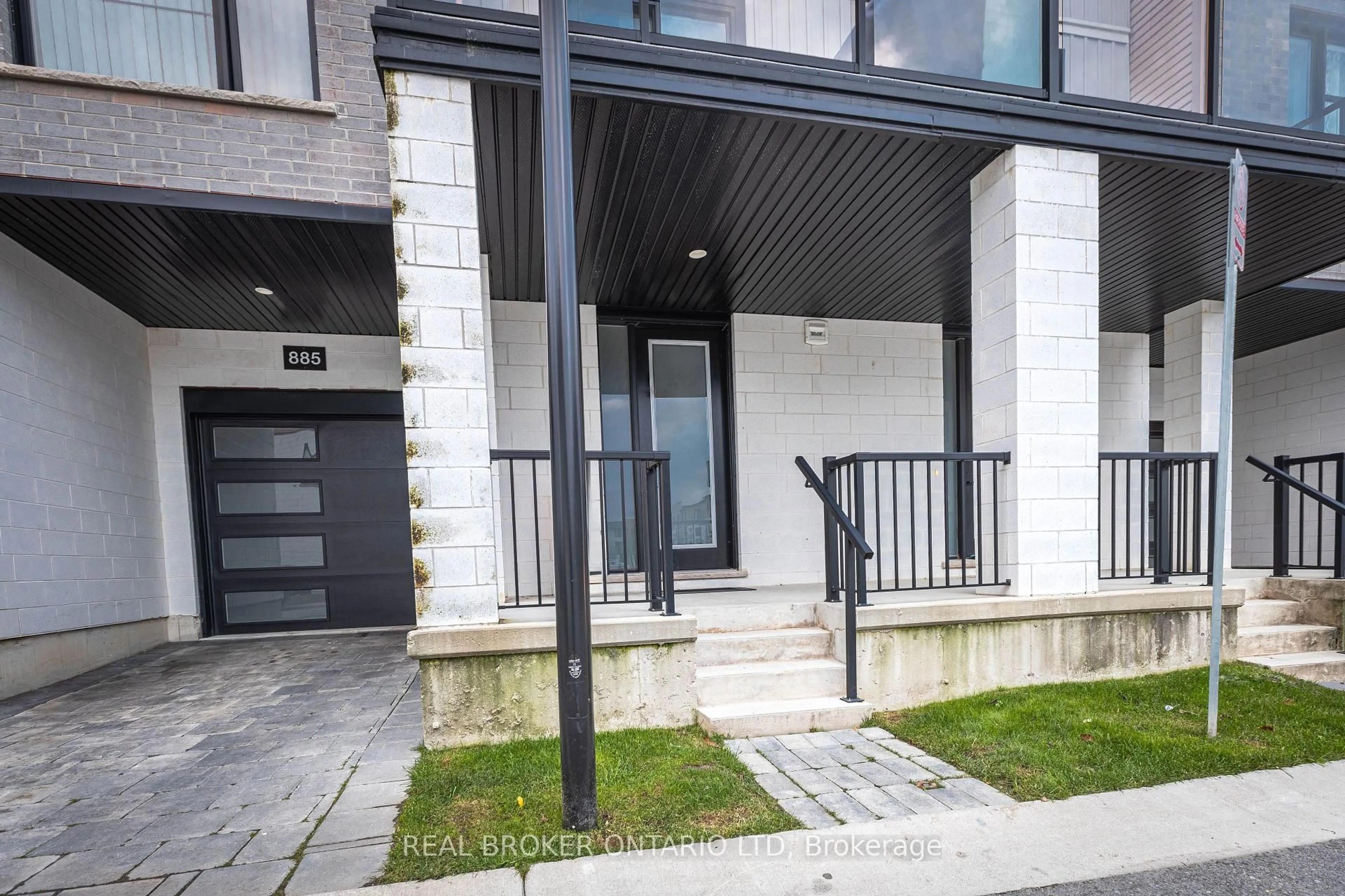 Unknown for 885 Sarnia Rd, London North Ontario N6H 0J7