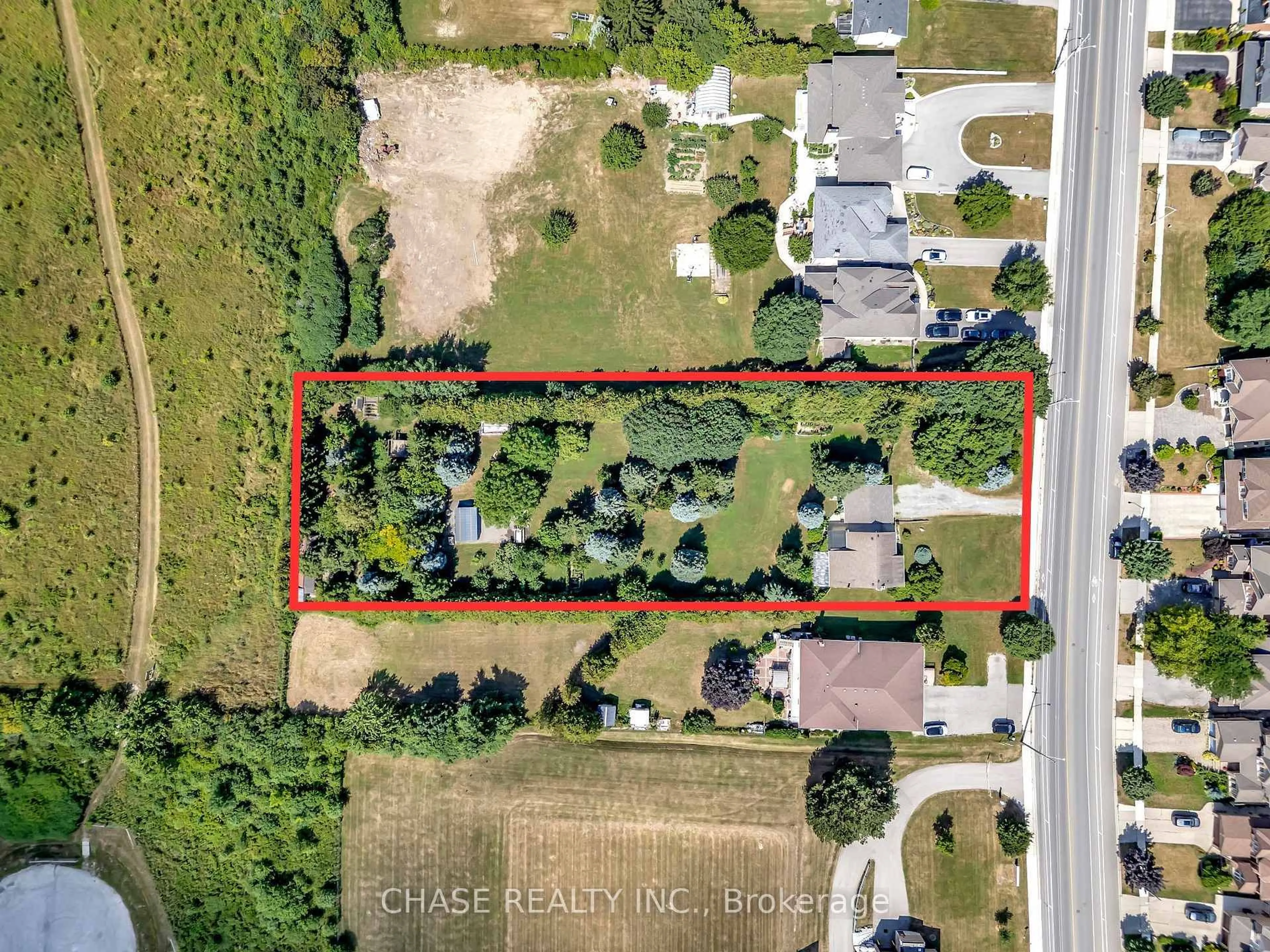 A pic from outside/outdoor area/front of a property/back of a property/a pic from drone, street for 317 Highland Rd, Hamilton Ontario L8J 2S2