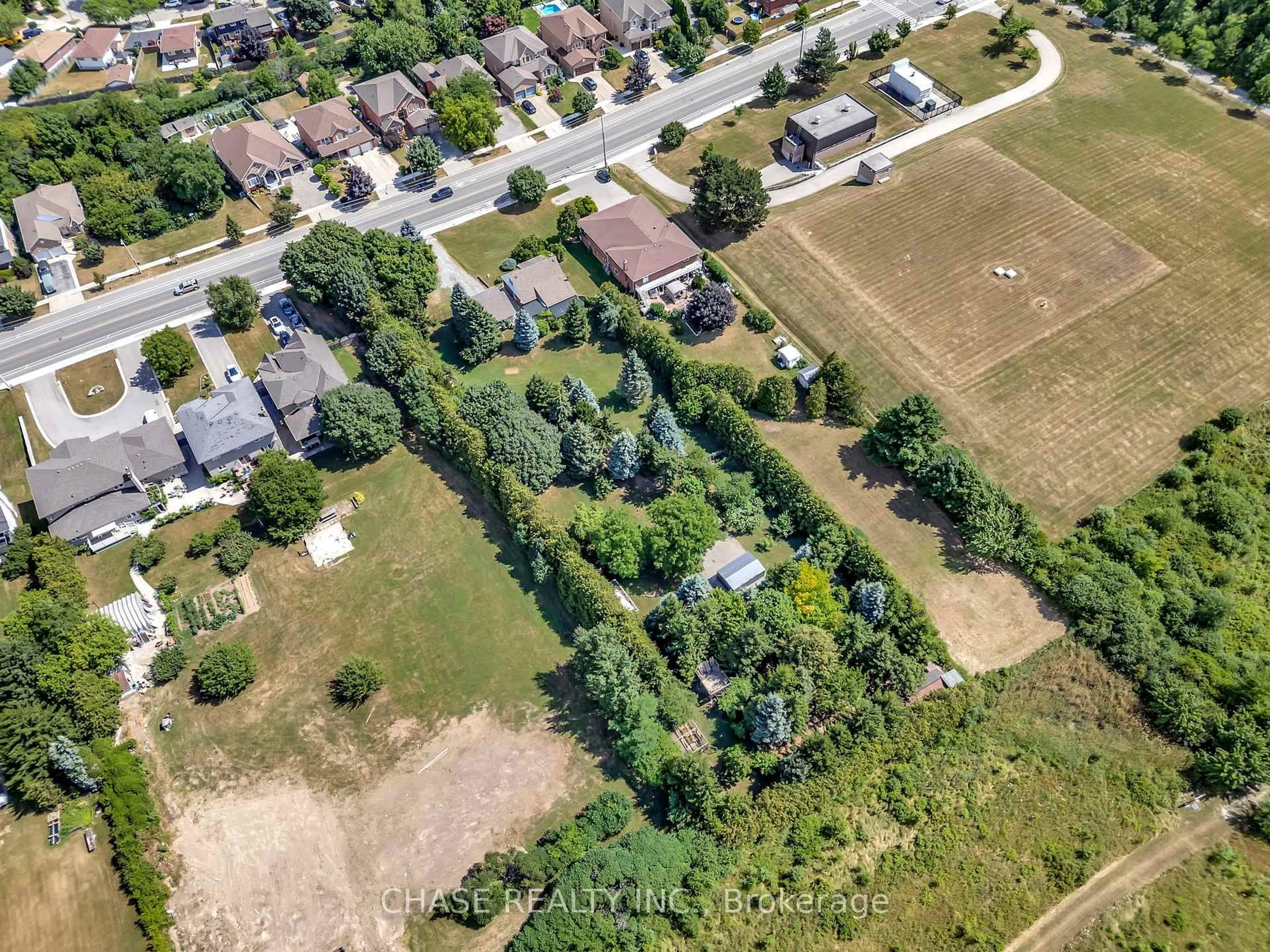 A pic from outside/outdoor area/front of a property/back of a property/a pic from drone, street for 317 Highland Rd, Hamilton Ontario L8J 2S2