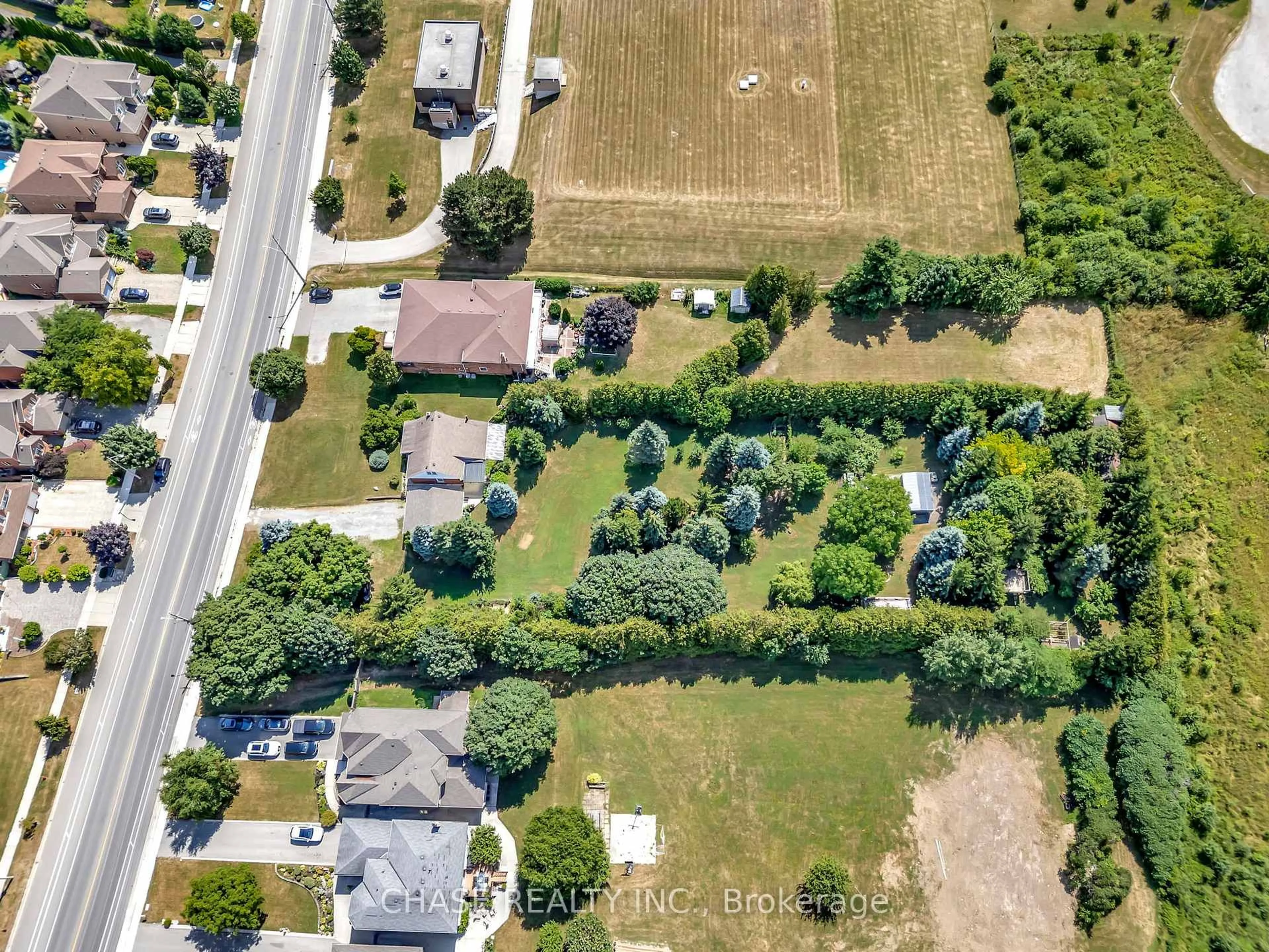 A pic from outside/outdoor area/front of a property/back of a property/a pic from drone, street for 317 Highland Rd, Hamilton Ontario L8J 2S2