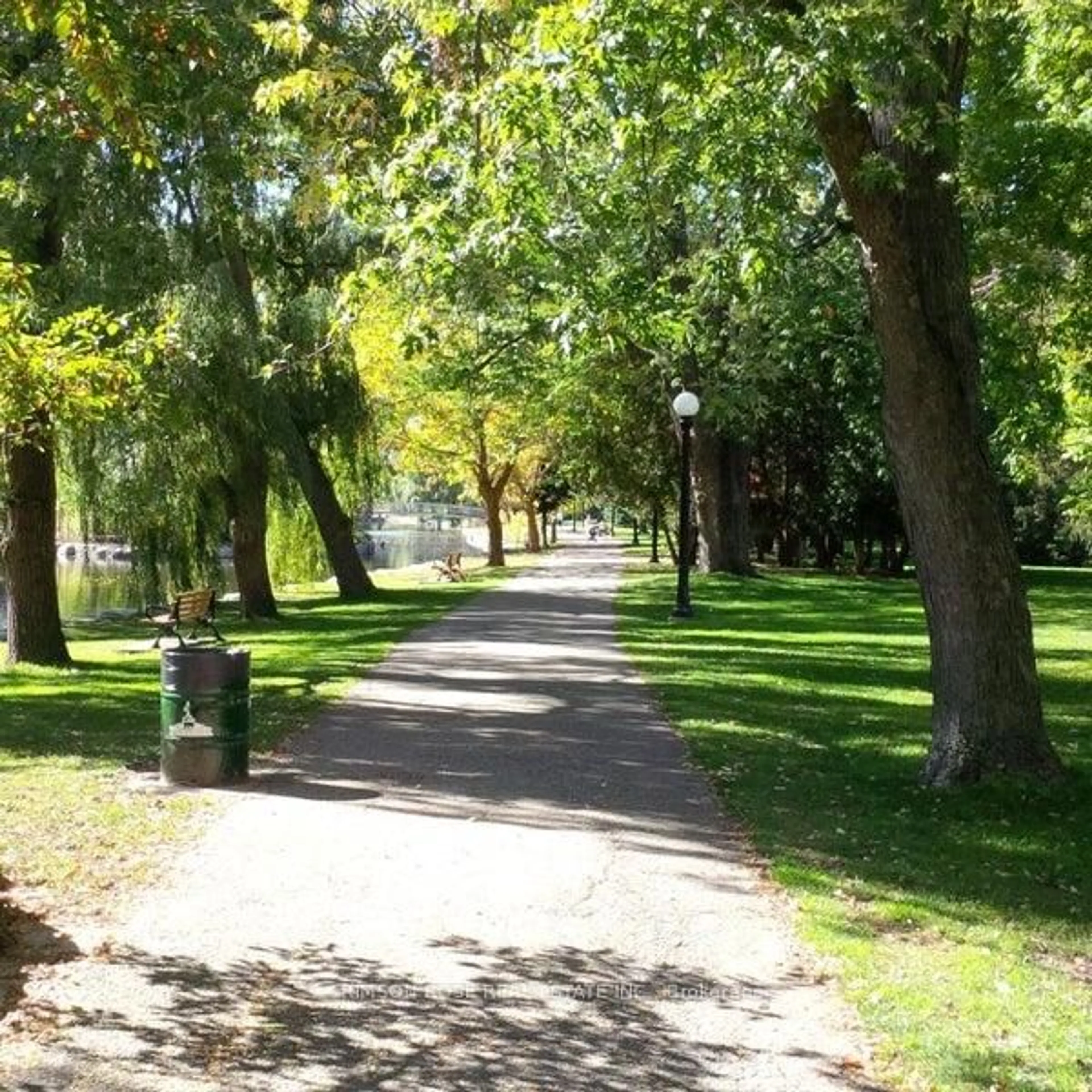 Blurry image for 51 David St #502, Kitchener Ontario N2G 1K1