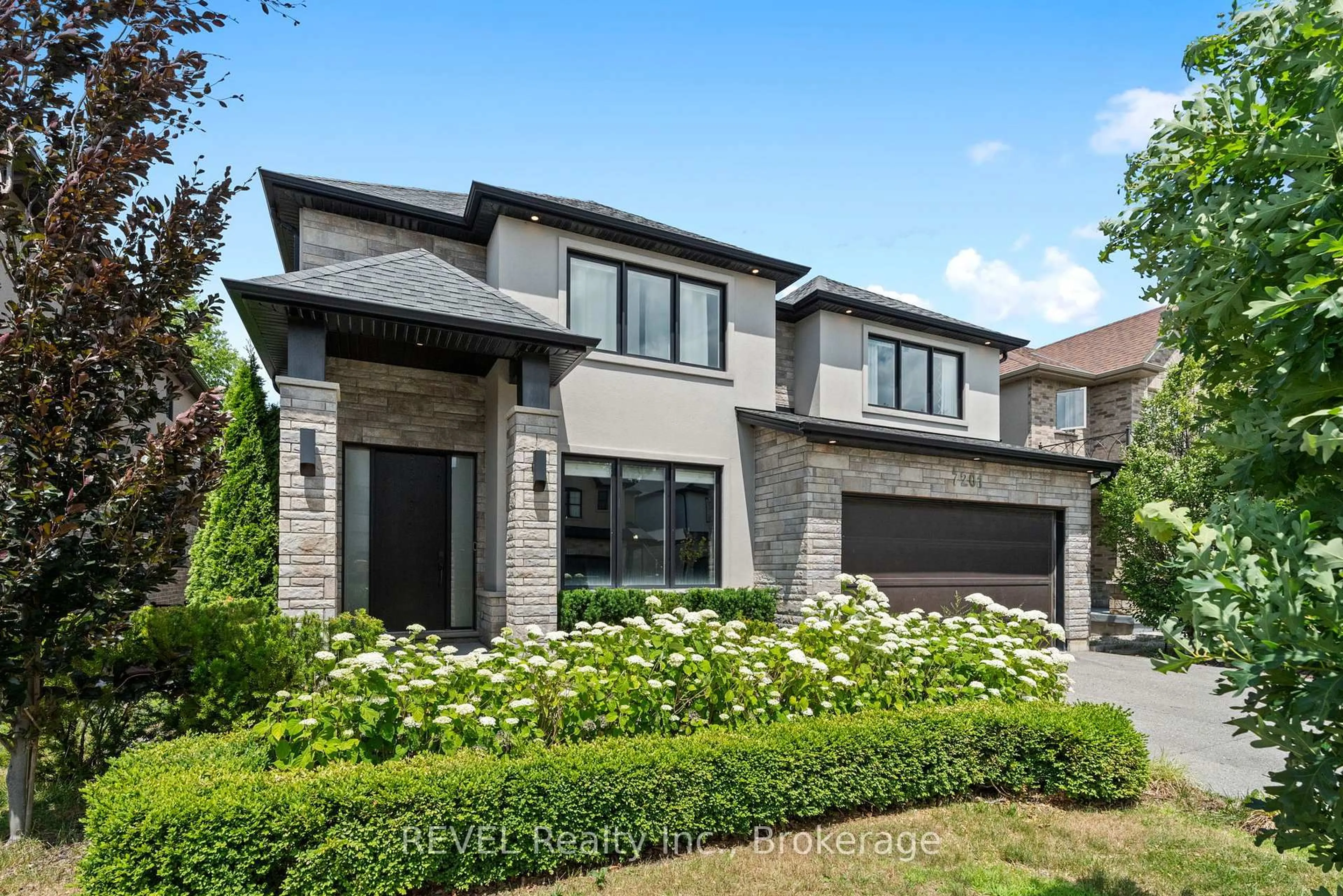 Home with brick exterior material, street for 7201 Lionshead Ave #27, Niagara Falls Ontario L2G 0A6
