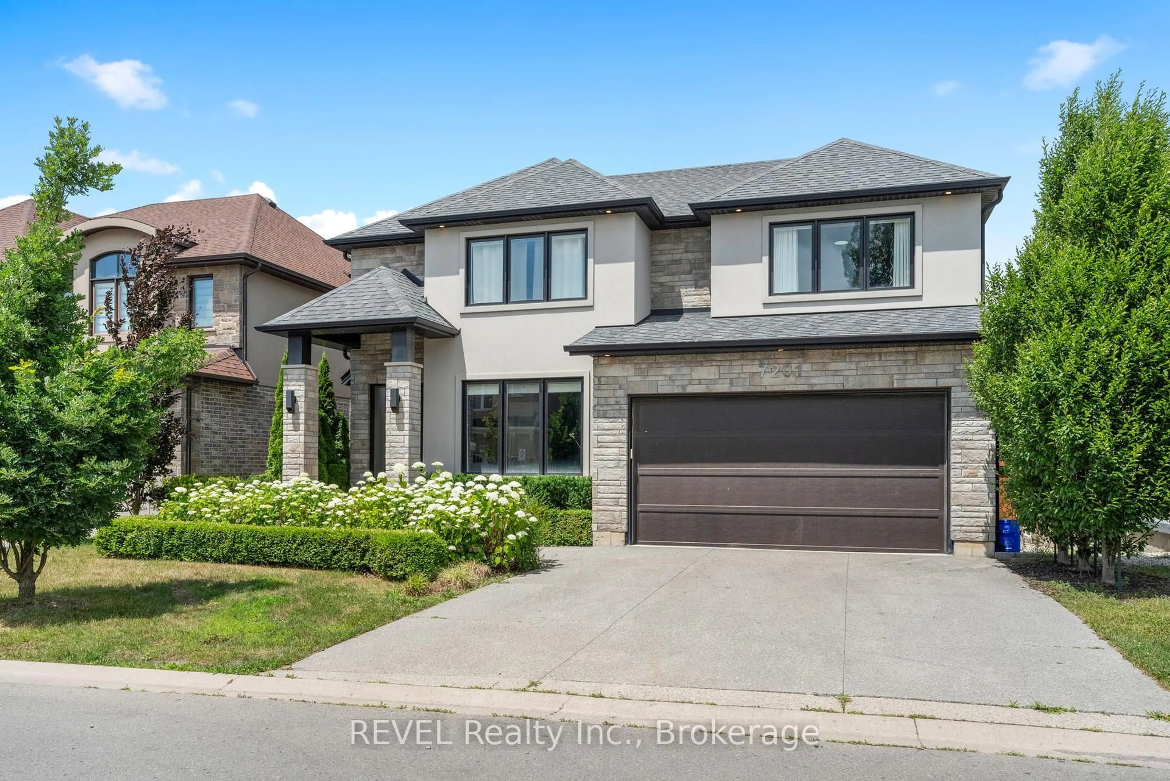 Home with brick exterior material, street for 7201 Lionshead Ave #27, Niagara Falls Ontario L2G 0A6