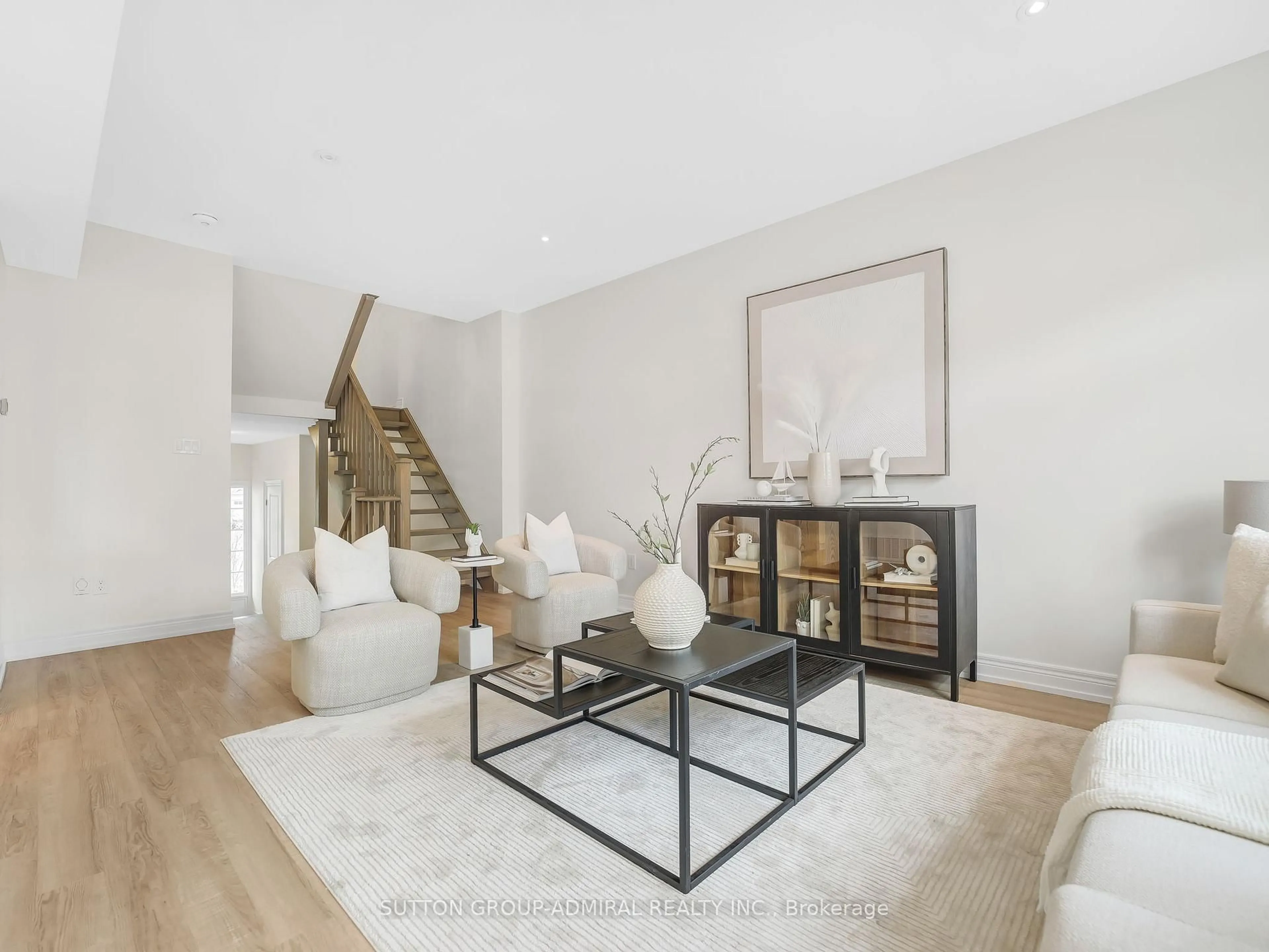 Living room with furniture, unknown for 3863 Ryan Ave, Fort Erie Ontario L0S 1B0