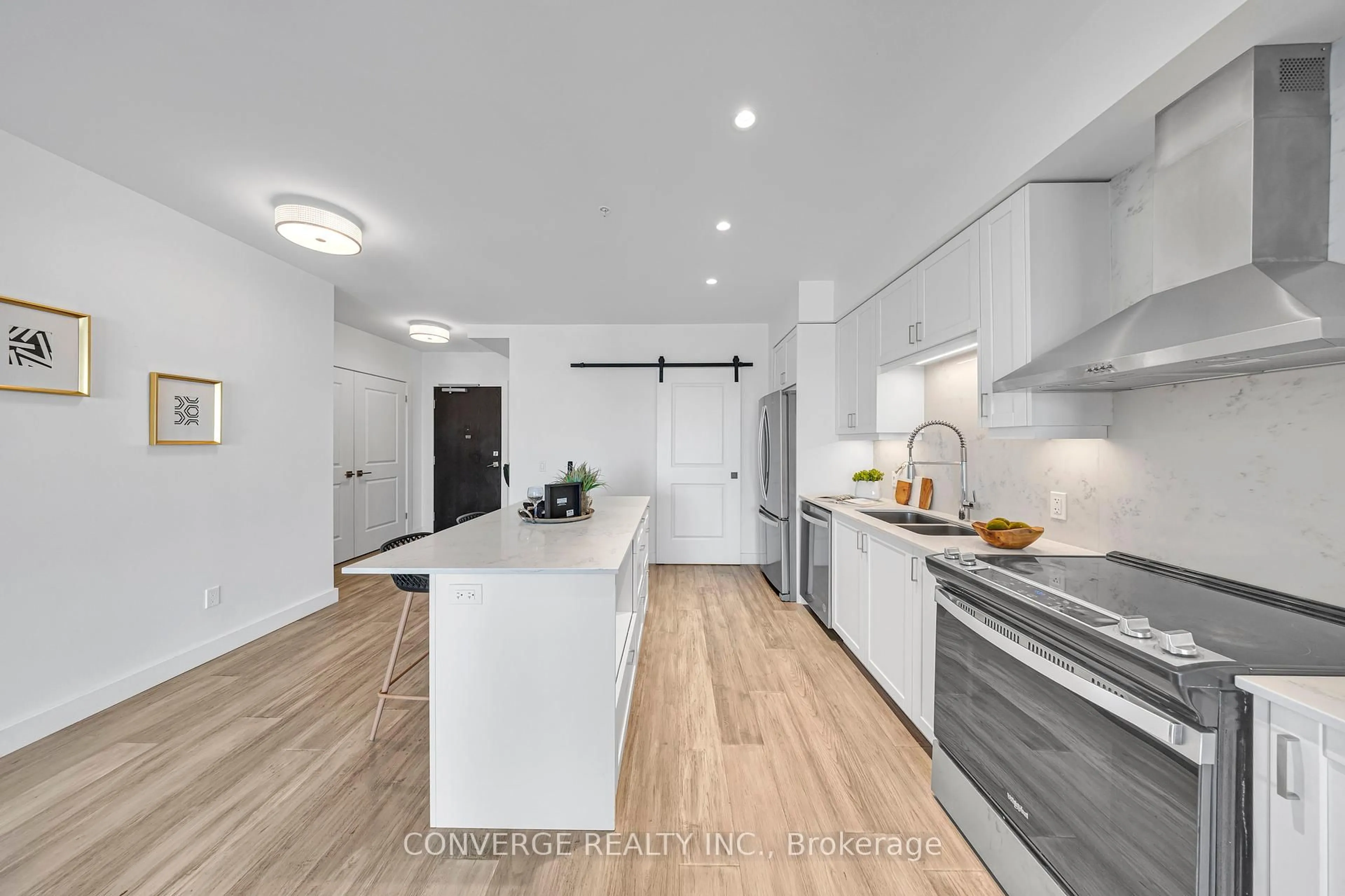Open concept kitchen, unknown for 15 Glebe St #1903, Cambridge Ontario N1S 0C3