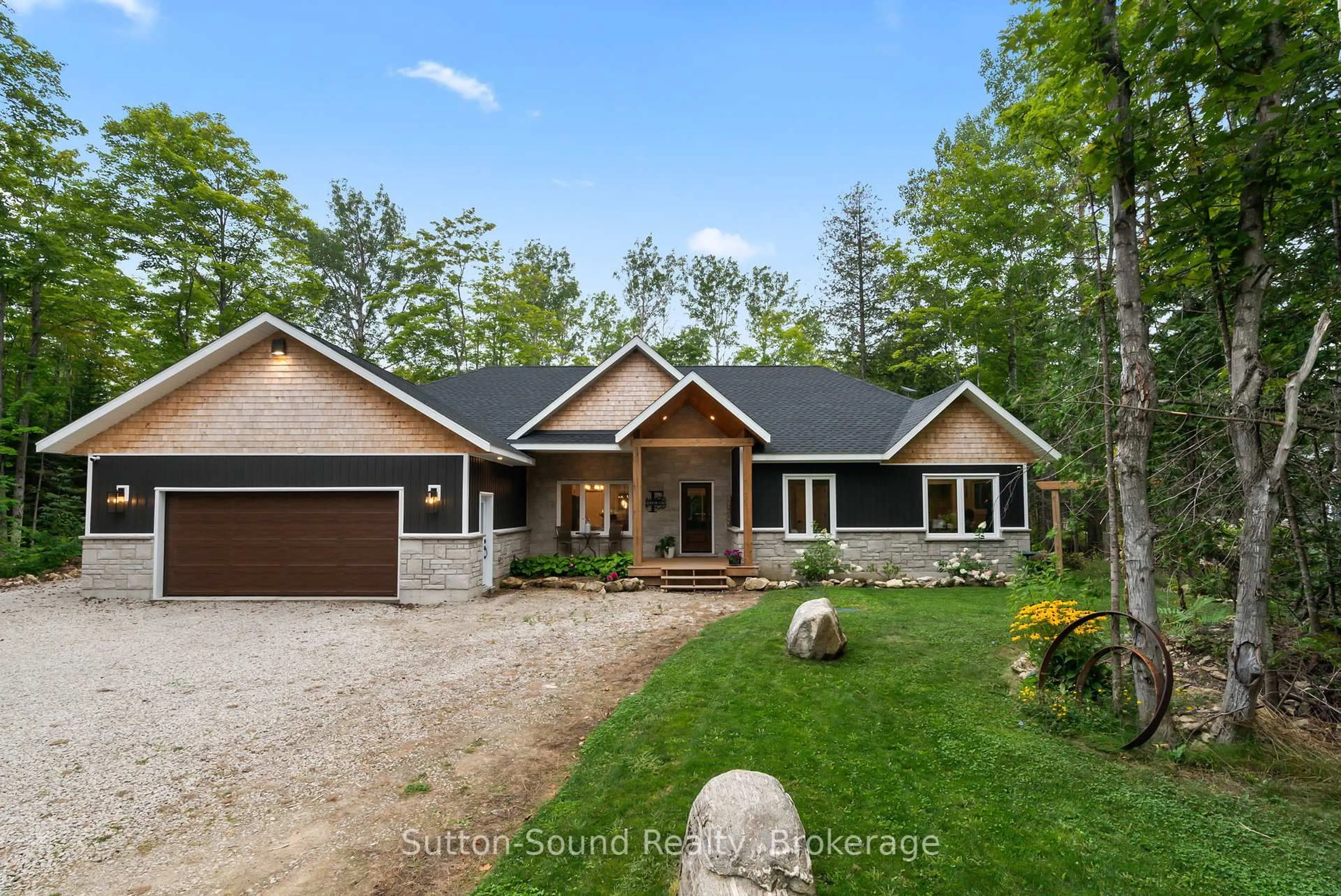 Home with brick exterior material, unknown for 668 Bruce Road 9 Rd, South Bruce Peninsula Ontario N0H 2T0