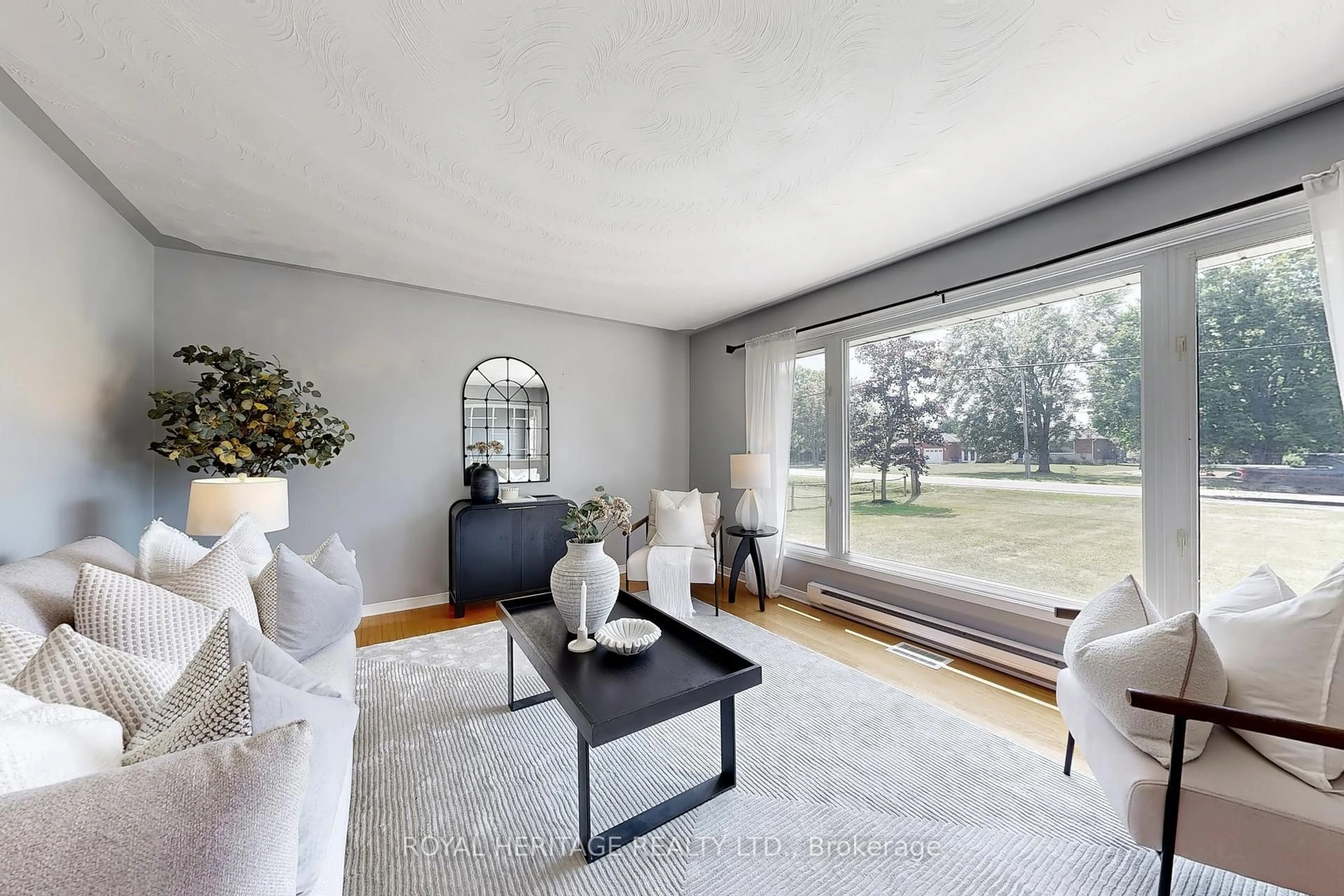 Living room with furniture, unknown for 1461 County 10 Rd, Cavan Monaghan Ontario L0A 1C0
