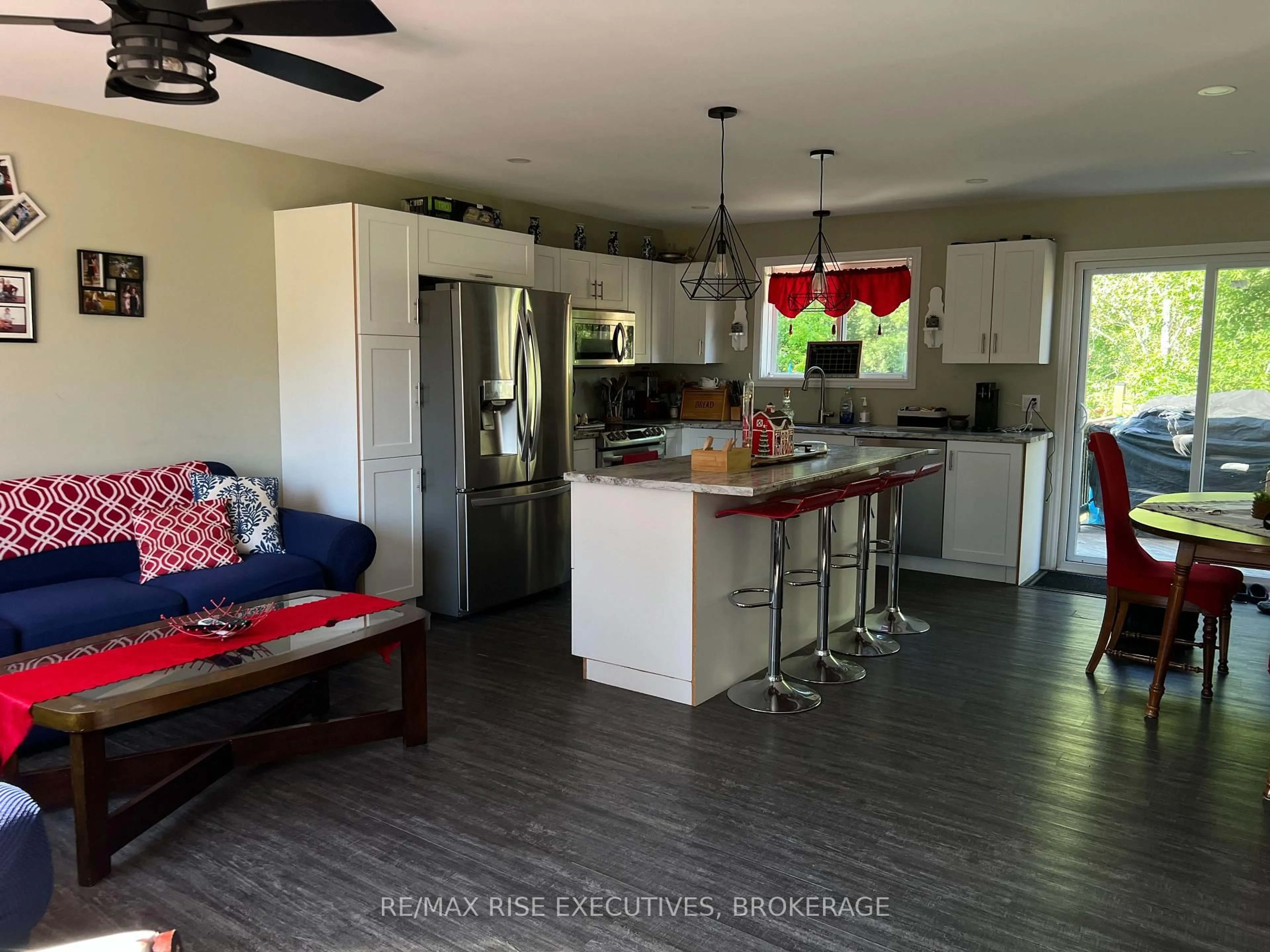 Open concept kitchen, unknown for 1002 School House Rd, Kemptville Ontario K0G 1J0