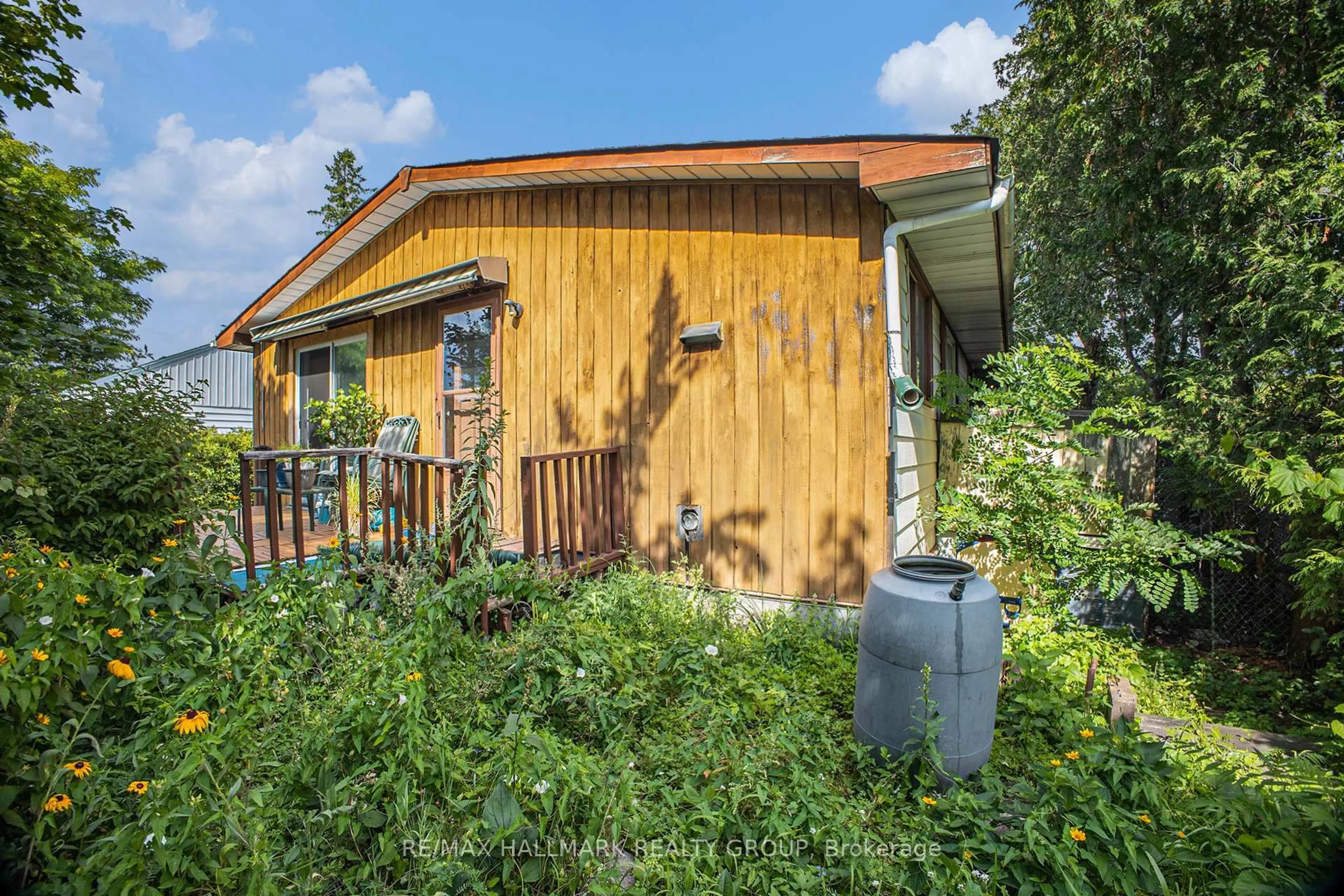 Shed for 2639 Ayers Ave, Ottawa Ontario K1V 7W7