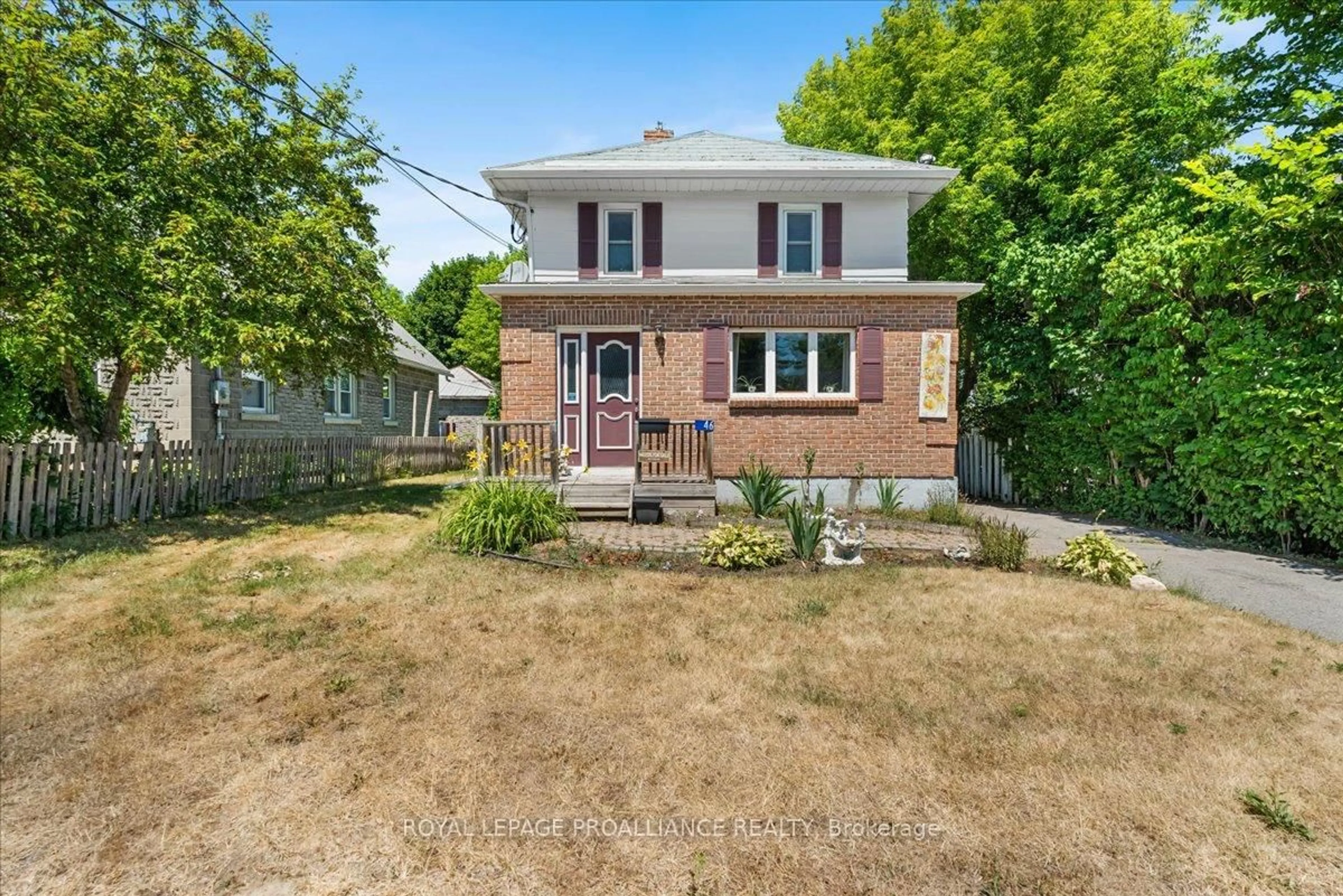 A pic from outside/outdoor area/front of a property/back of a property/a pic from drone, street for 46 Victoria St, Hastings Ontario K0K 2C0