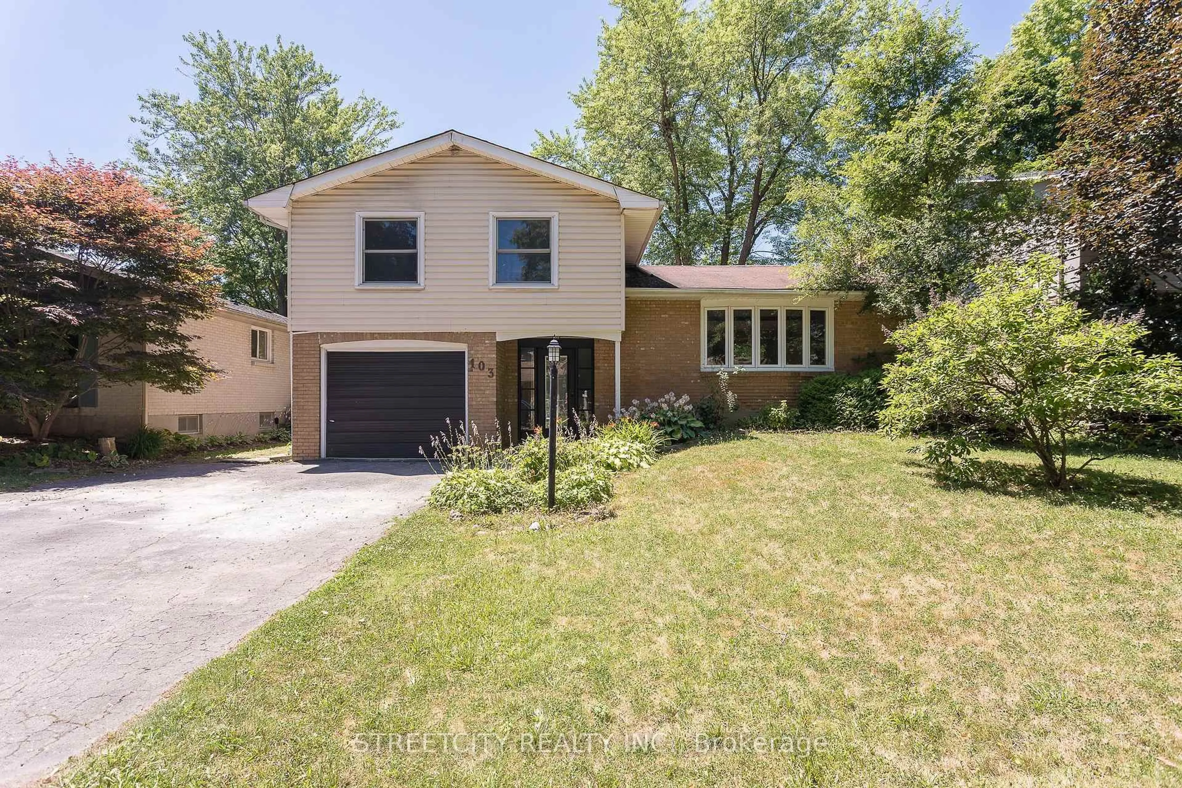 Home with vinyl exterior material, street for 103 Friars Way, London North Ontario N6G 2B1