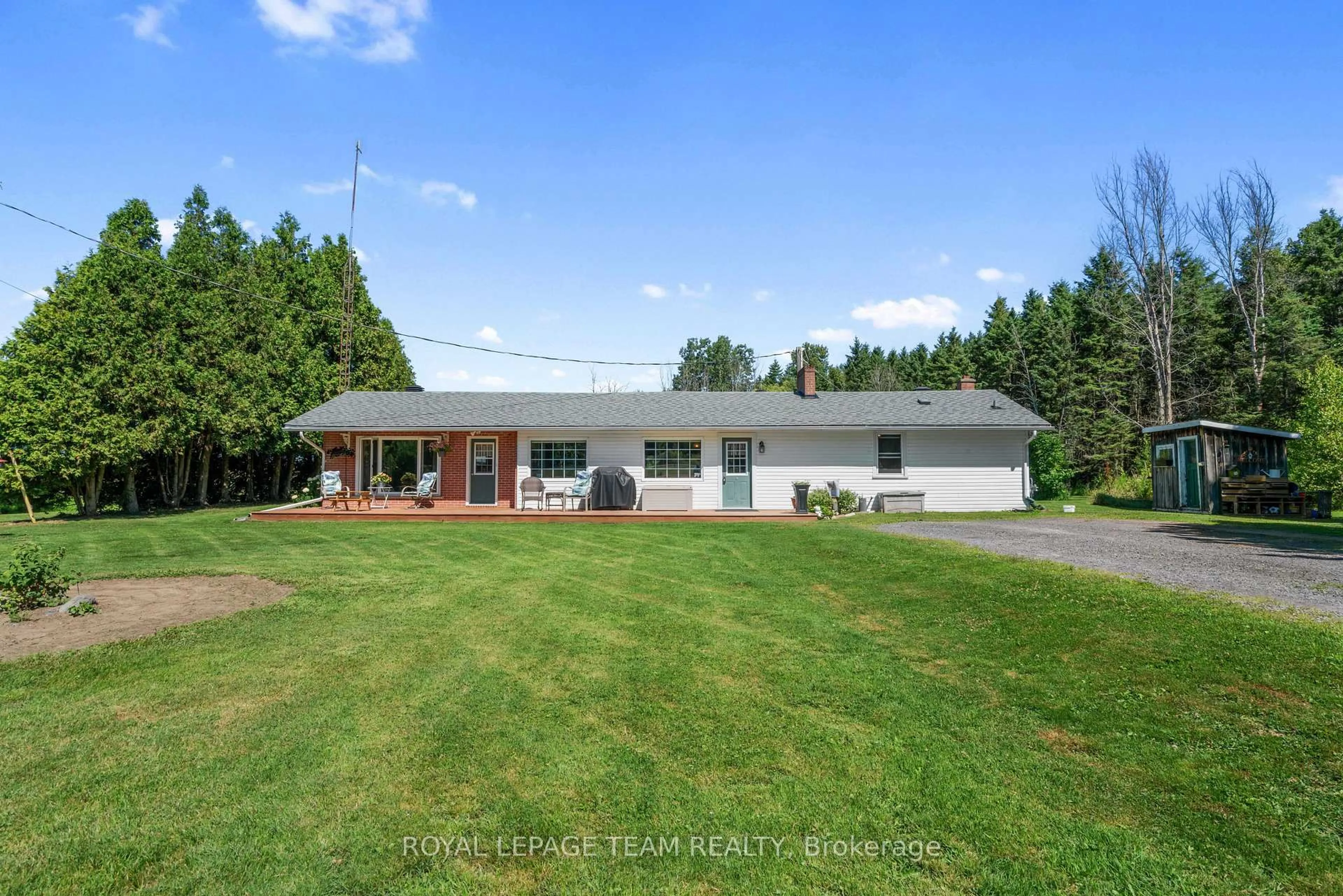 A pic from outside/outdoor area/front of a property/back of a property/a pic from drone, unknown for 12135 County Road 2 Rd, South Dundas Ontario K0C 1X0