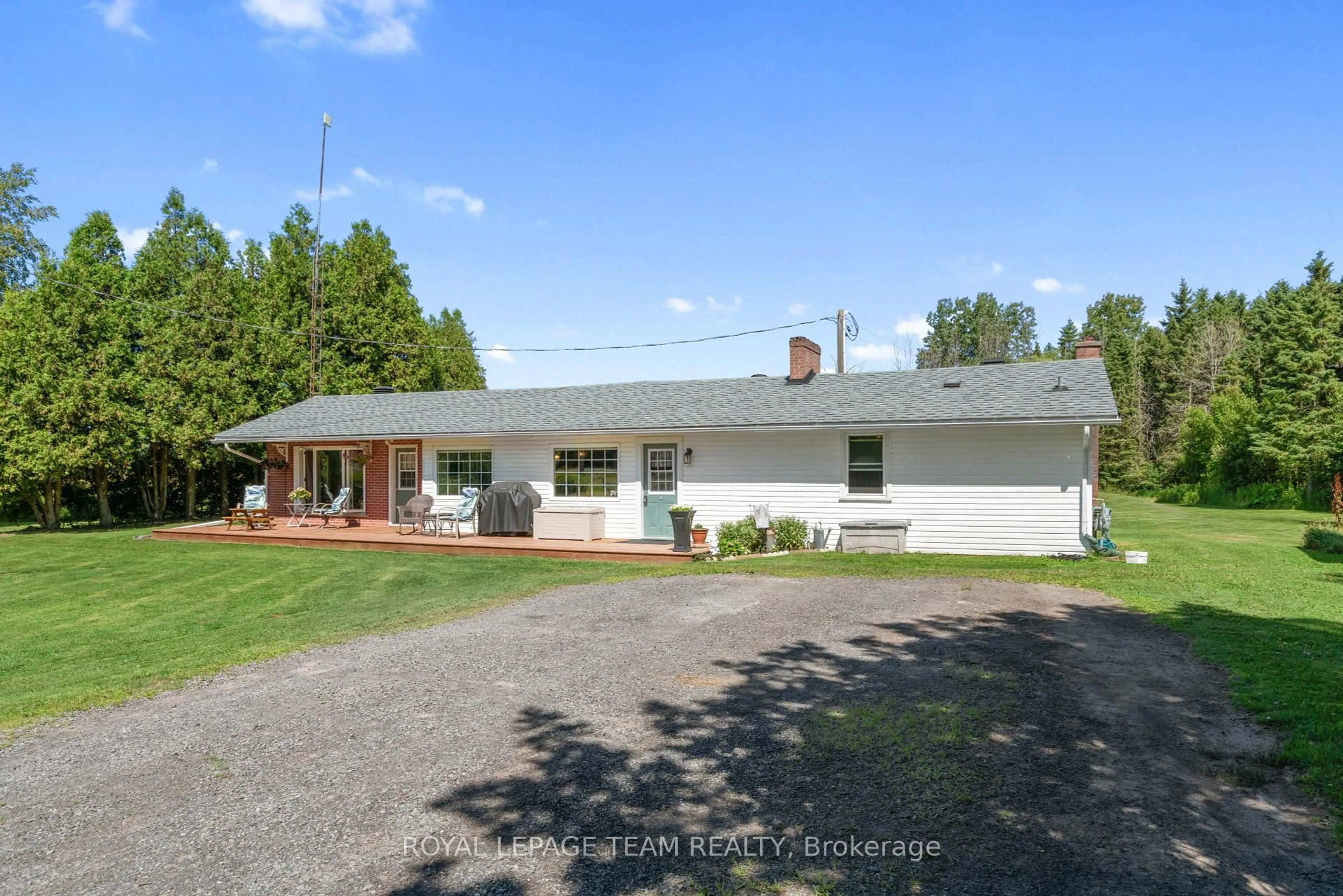 A pic from outside/outdoor area/front of a property/back of a property/a pic from drone, unknown for 12135 County Road 2 Rd, South Dundas Ontario K0C 1X0