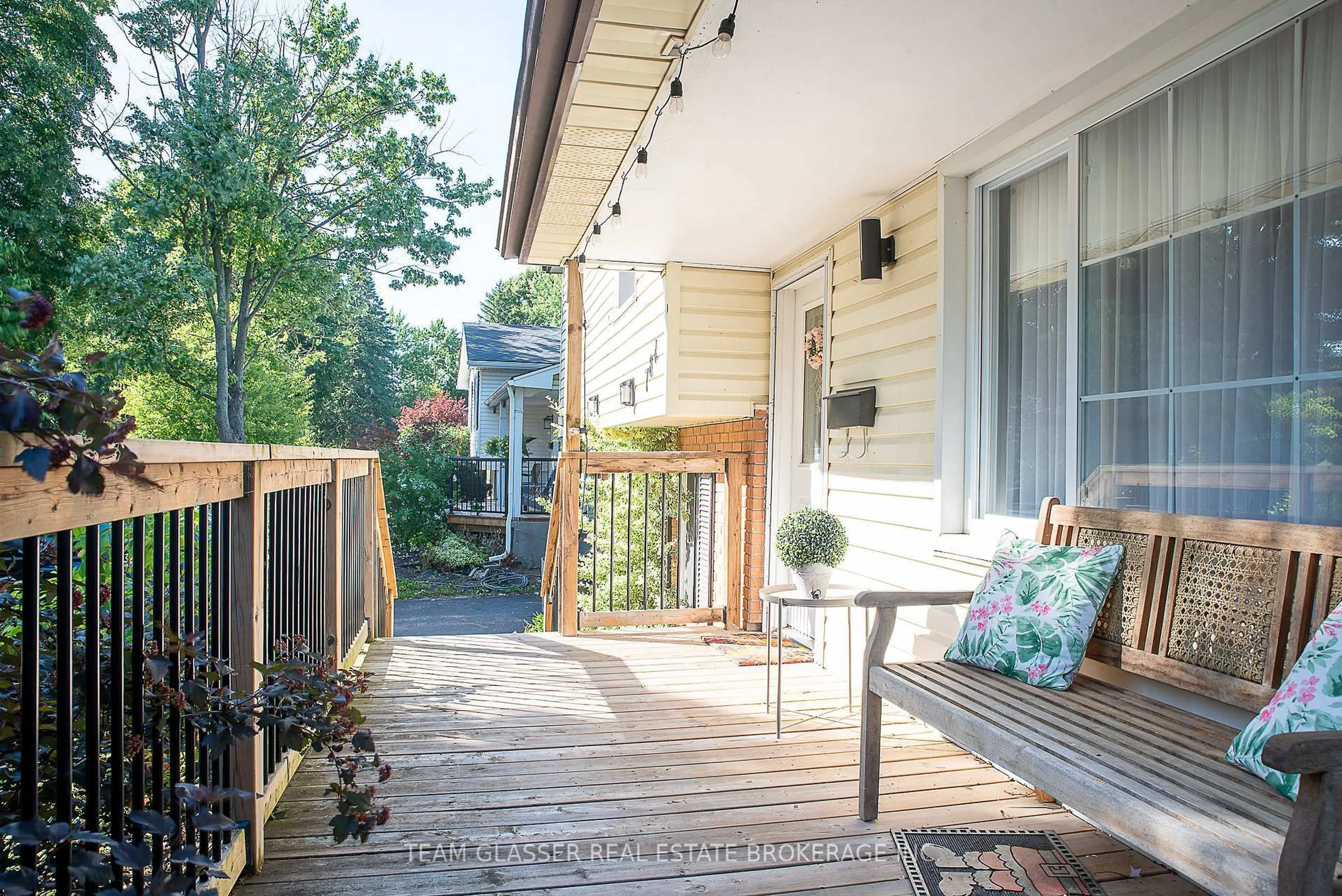 Patio, street for 784 WESTBURY Cres, London South Ontario N6J 3C7