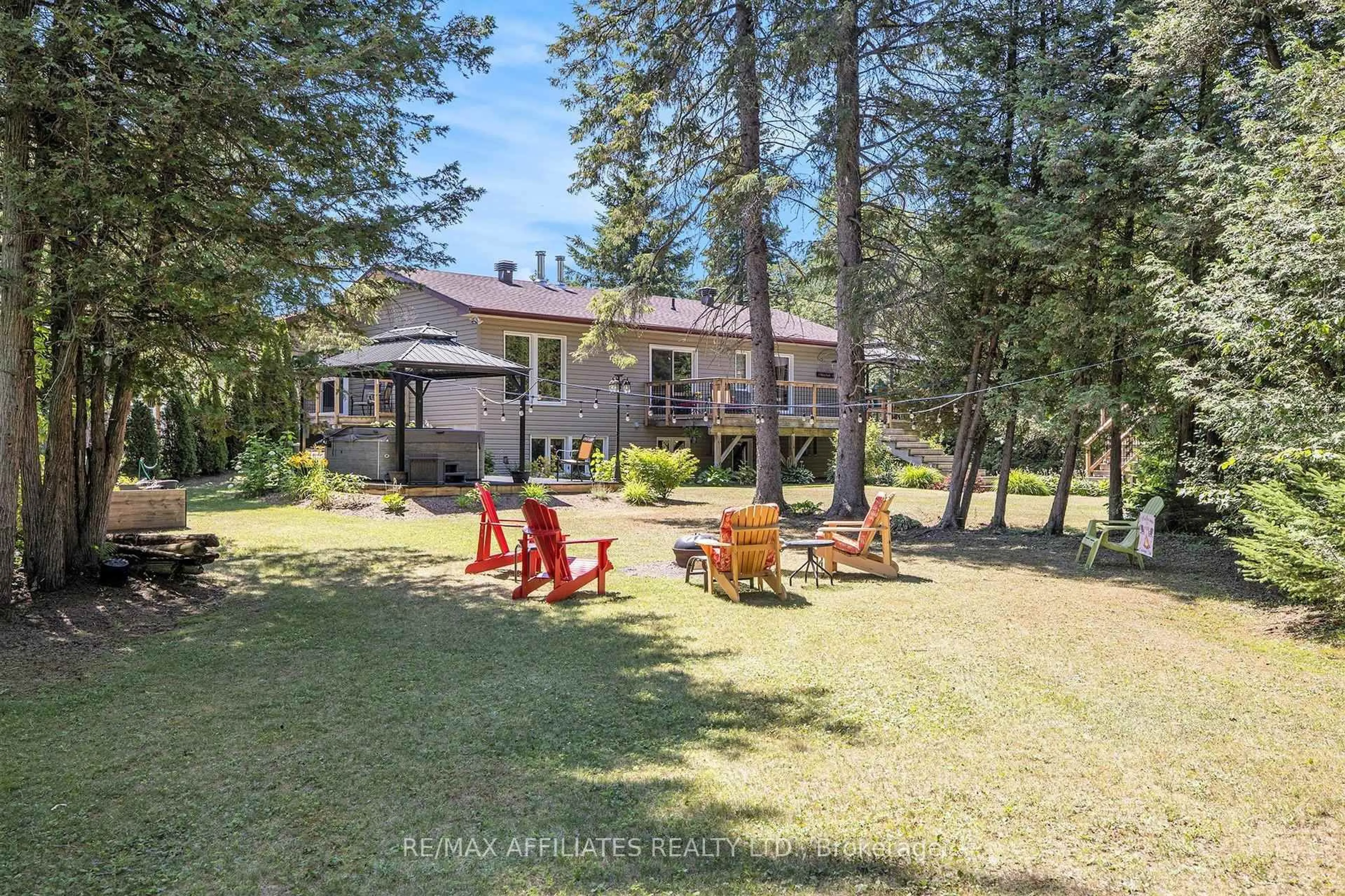 A pic from outside/outdoor area/front of a property/back of a property/a pic from drone, mountain view for 8185 Jock Tr, Richmond Ontario K0A 2Z0