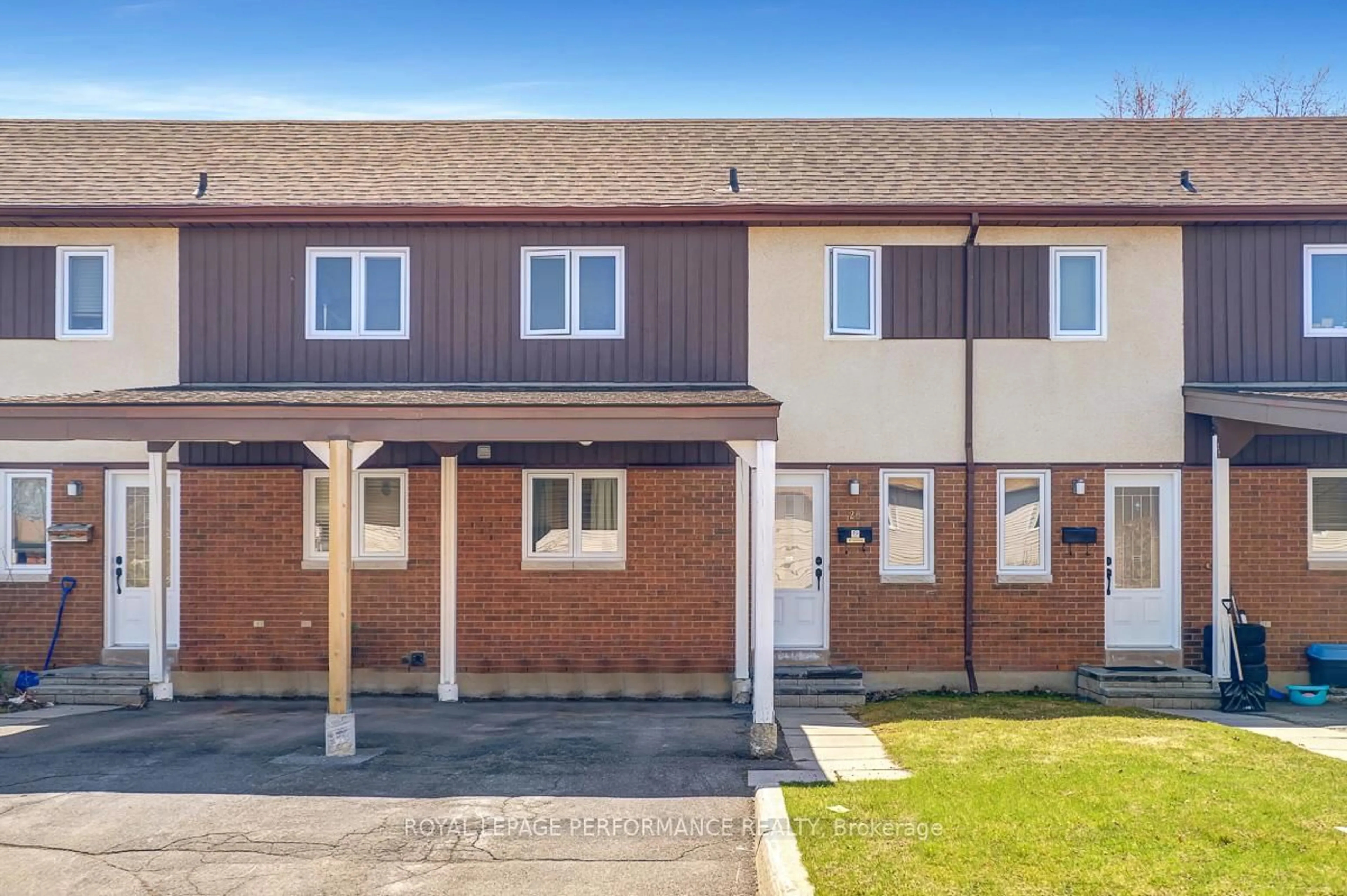 A pic from outside/outdoor area/front of a property/back of a property/a pic from drone, street for 20 Lovell Lane, Ottawa Ontario K2H 9B6