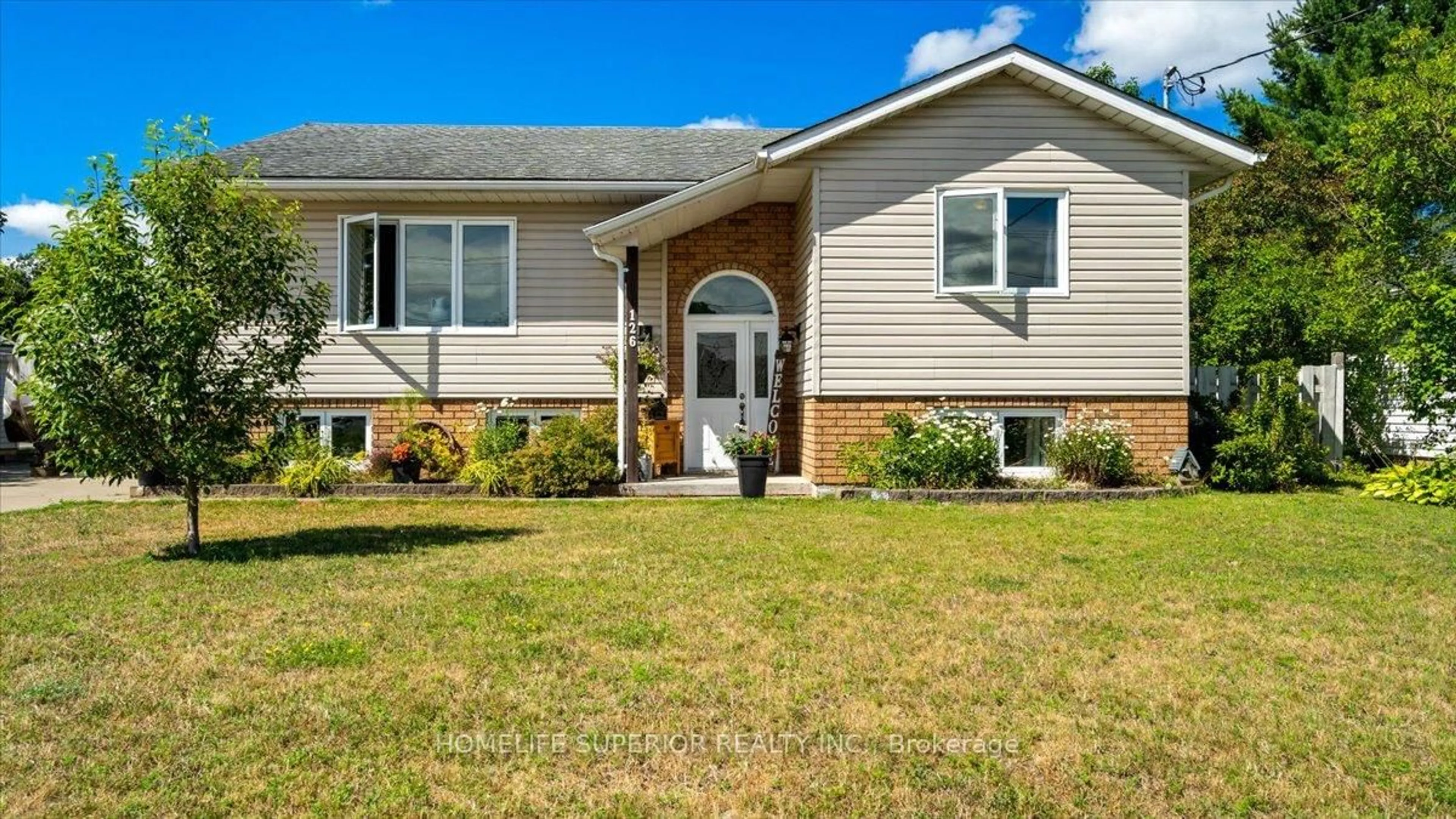 Home with vinyl exterior material, street for 126 Newkirk Blvd, Bancroft Ontario K0L 1C0