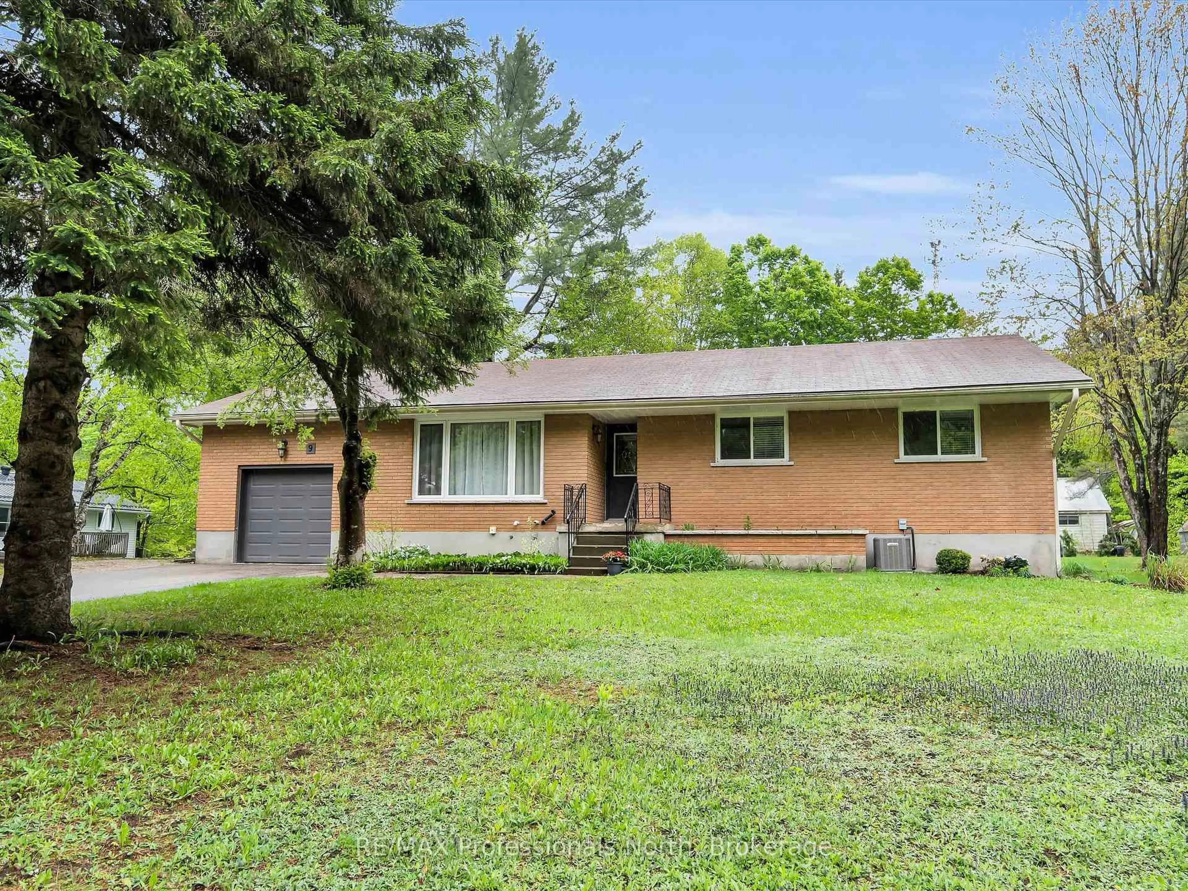 Home with brick exterior material, street for 9 Beacon Lane, Bracebridge Ontario P1L 1L6