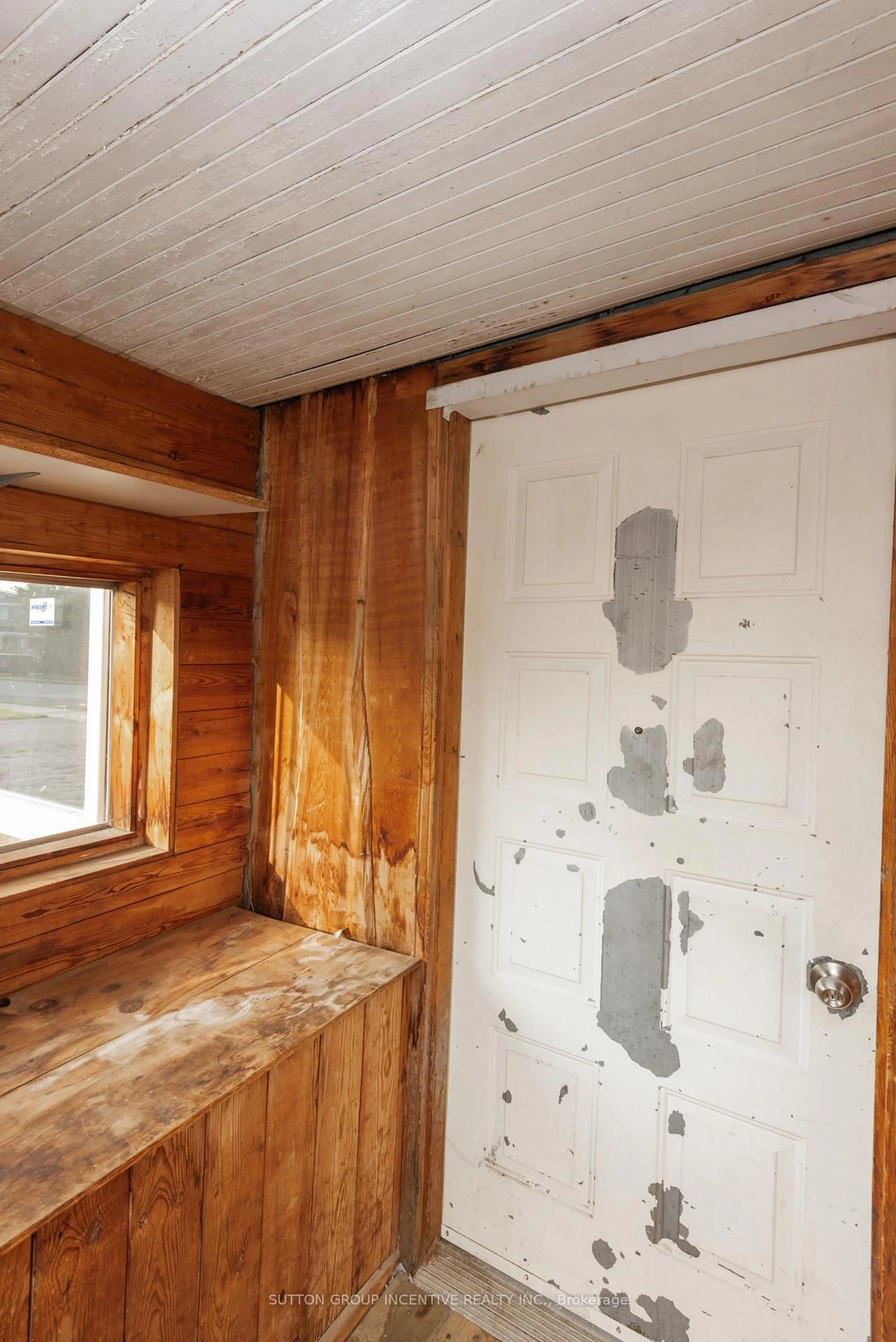 A pic of a room for 143 Sixth Ave, North Bay Ontario P1B 3P1