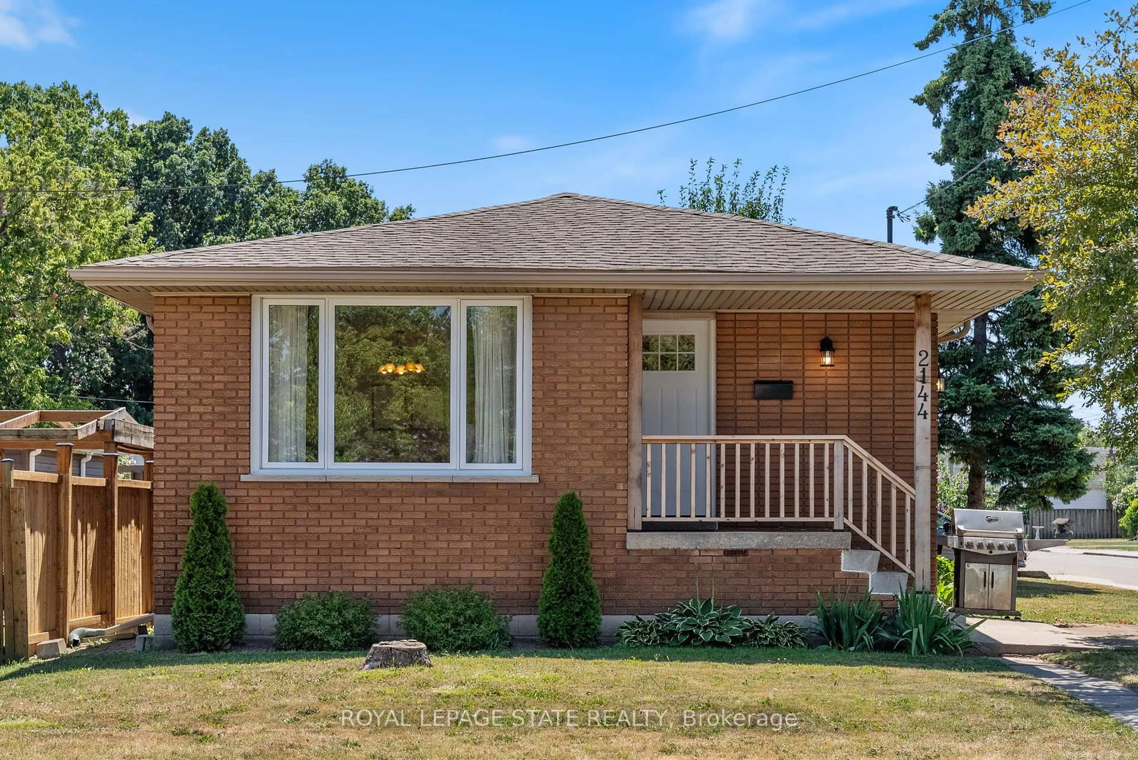 Home with brick exterior material, street for 2144 Brampton St, Hamilton Ontario L8H 3T4