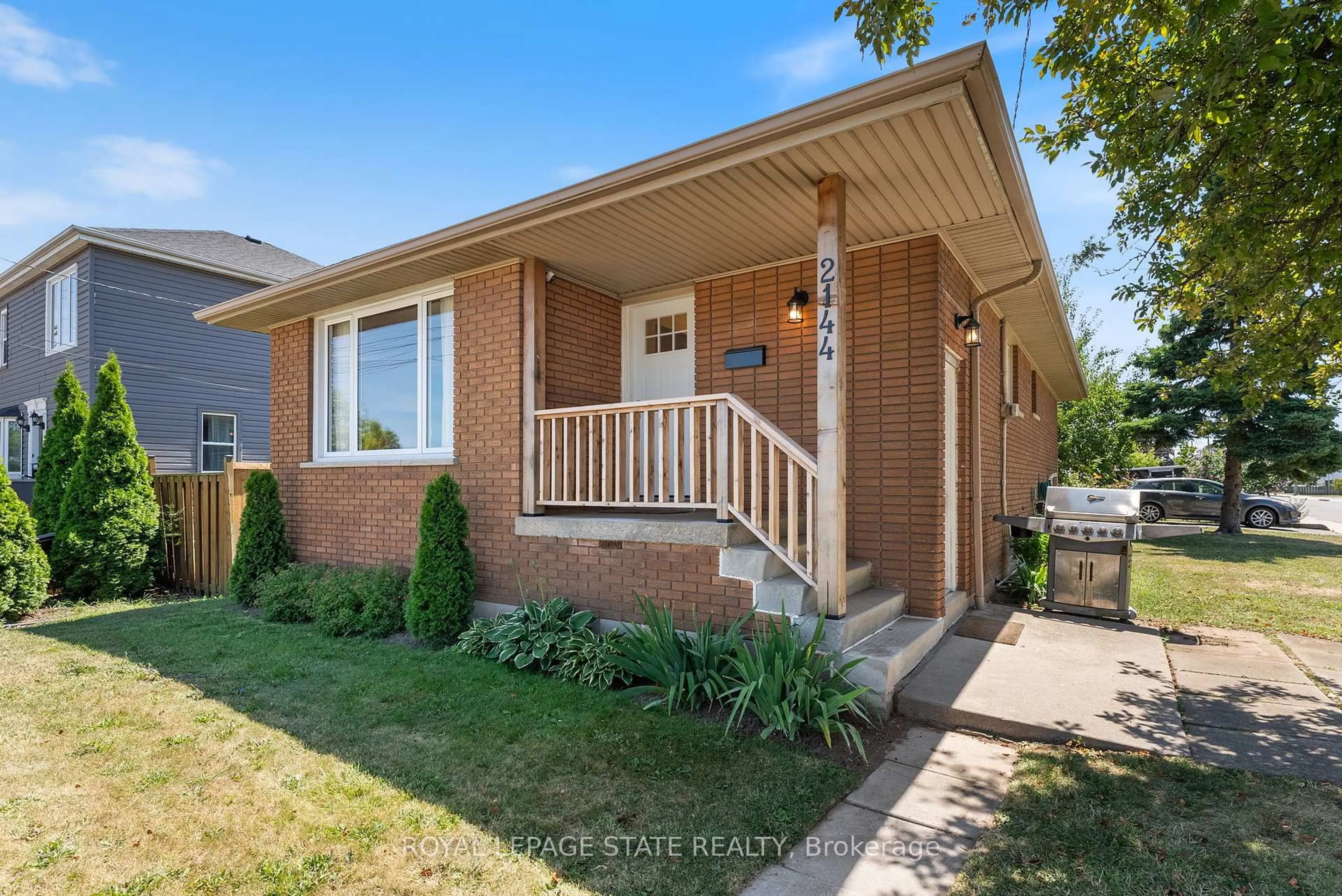 Home with brick exterior material, street for 2144 Brampton St, Hamilton Ontario L8H 3T4