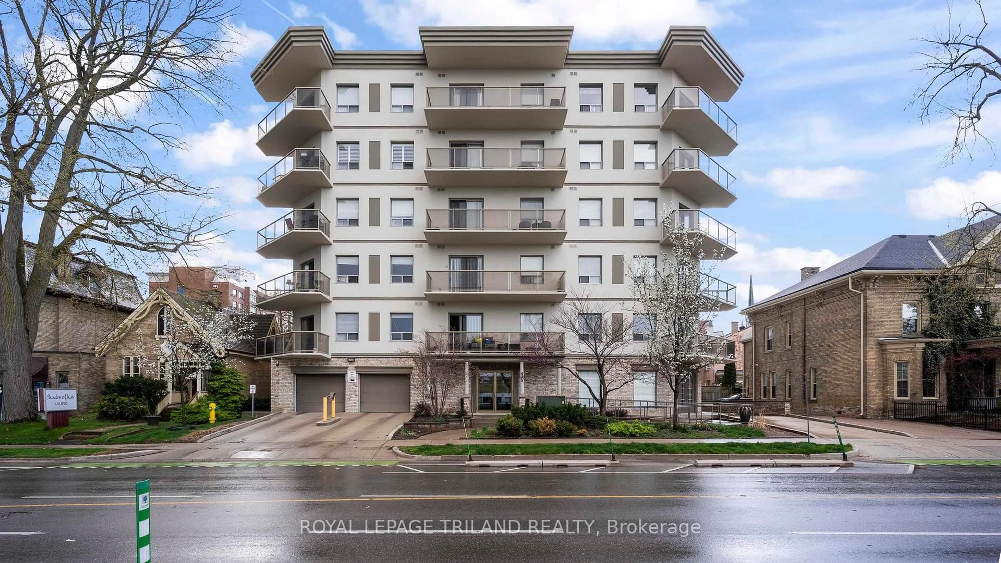 Unknown for 435 COLBORNE St #203, London East Ontario N6B 2T2