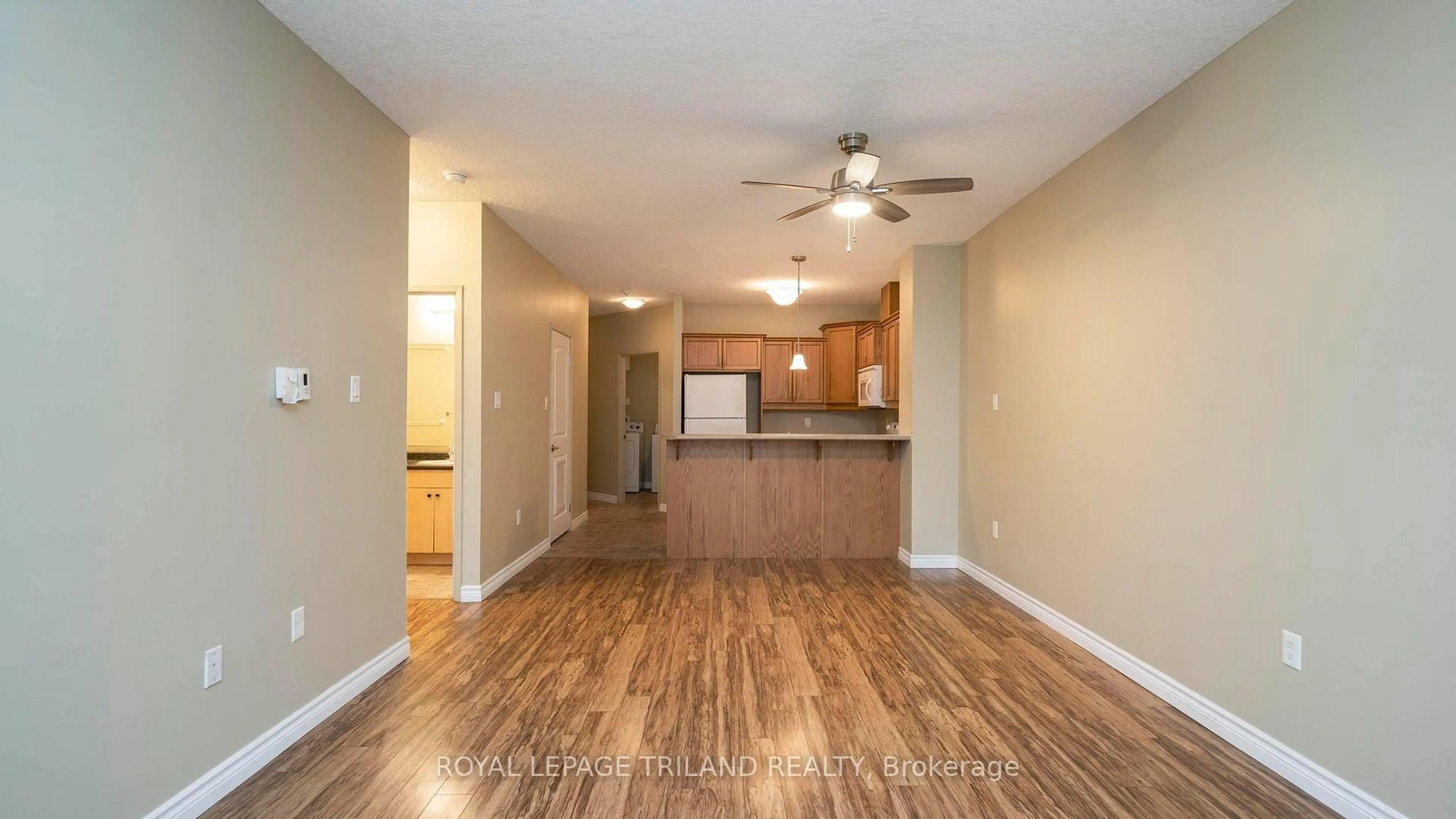 Unknown for 435 COLBORNE St #203, London East Ontario N6B 2T2