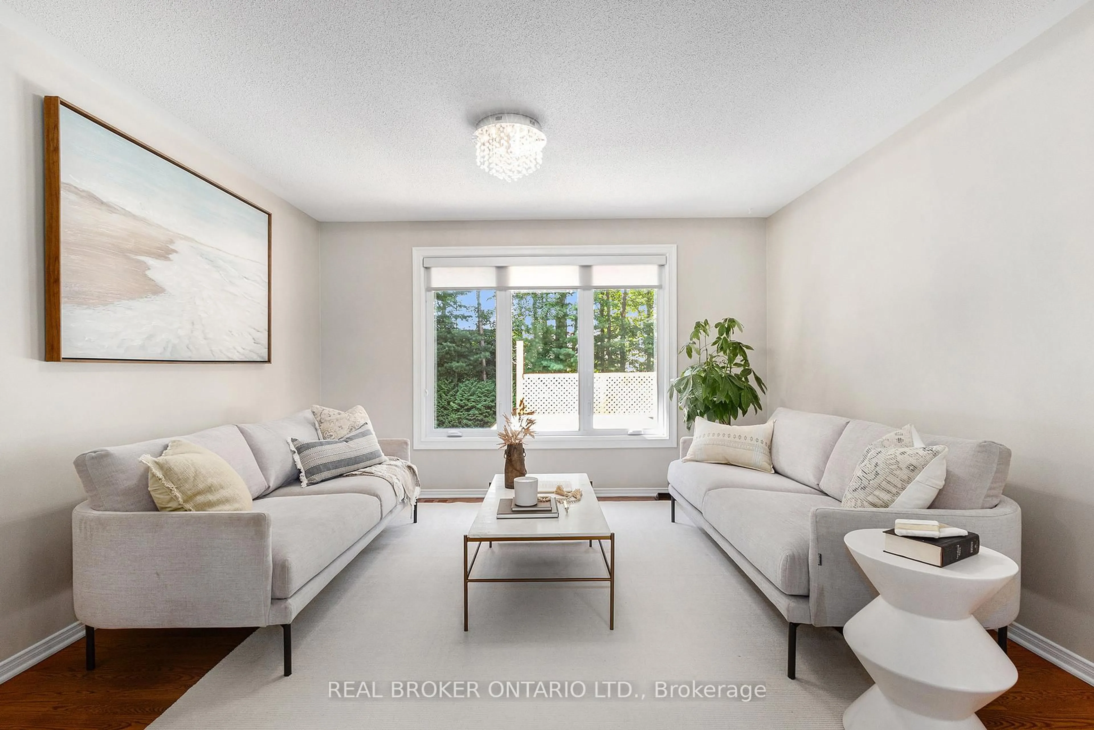 Living room with furniture, unknown for 3617 DELSON Dr, Navan Ontario K4B 1K5