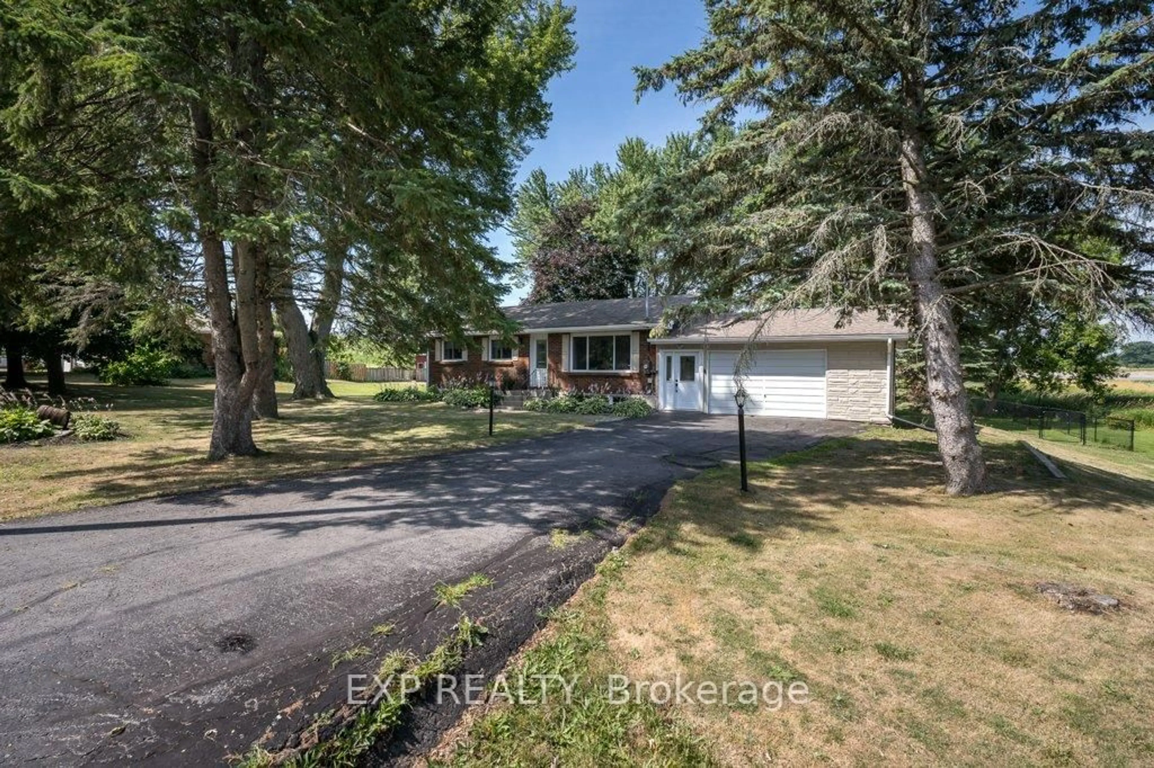 A pic from outside/outdoor area/front of a property/back of a property/a pic from drone, street for 163 Avonlough Rd, Belleville Ontario K8N 4Z2