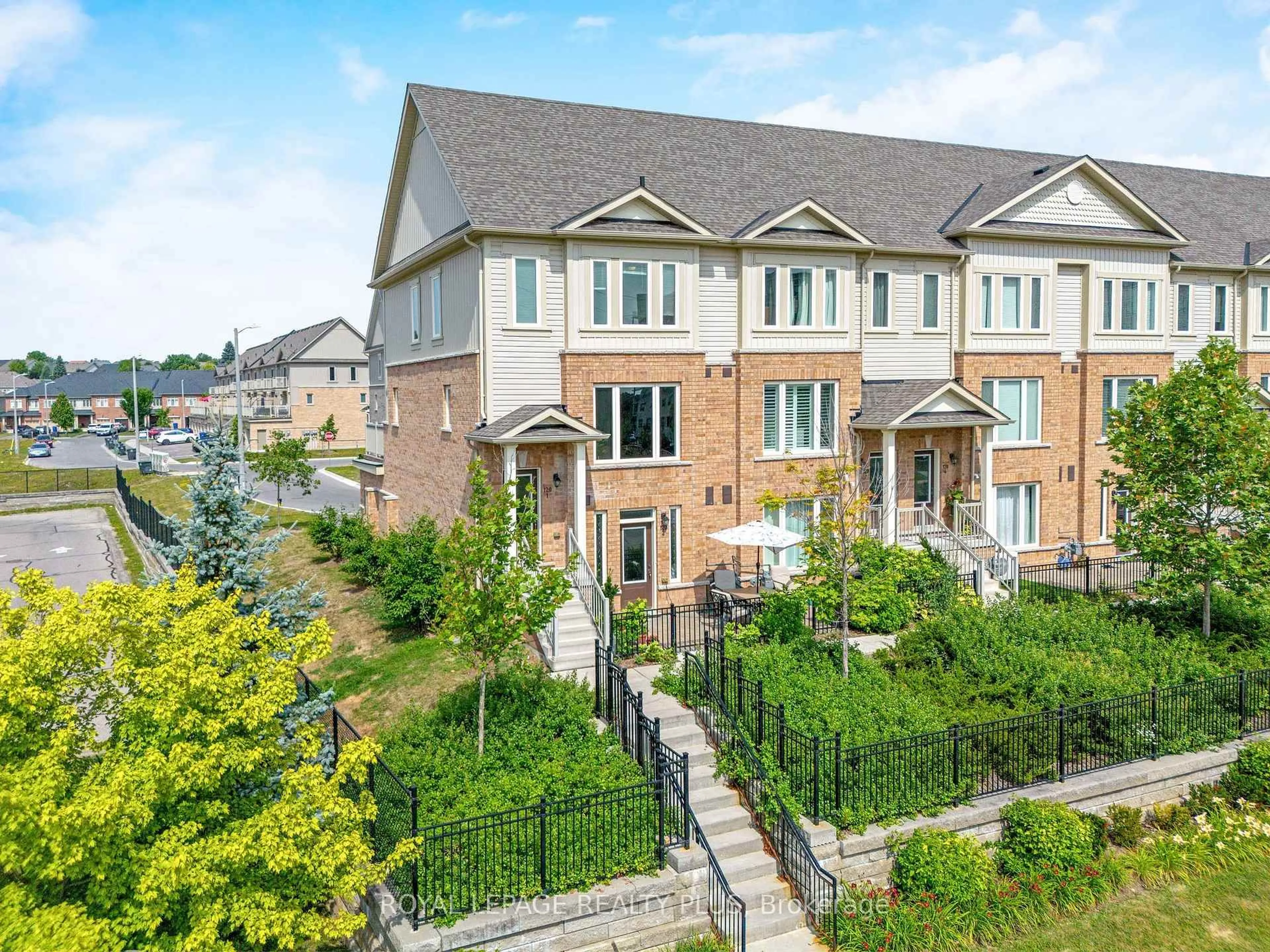 A pic from outside/outdoor area/front of a property/back of a property/a pic from drone, street for 120 Watson Pkwy #1, Guelph Ontario N1E 0P6