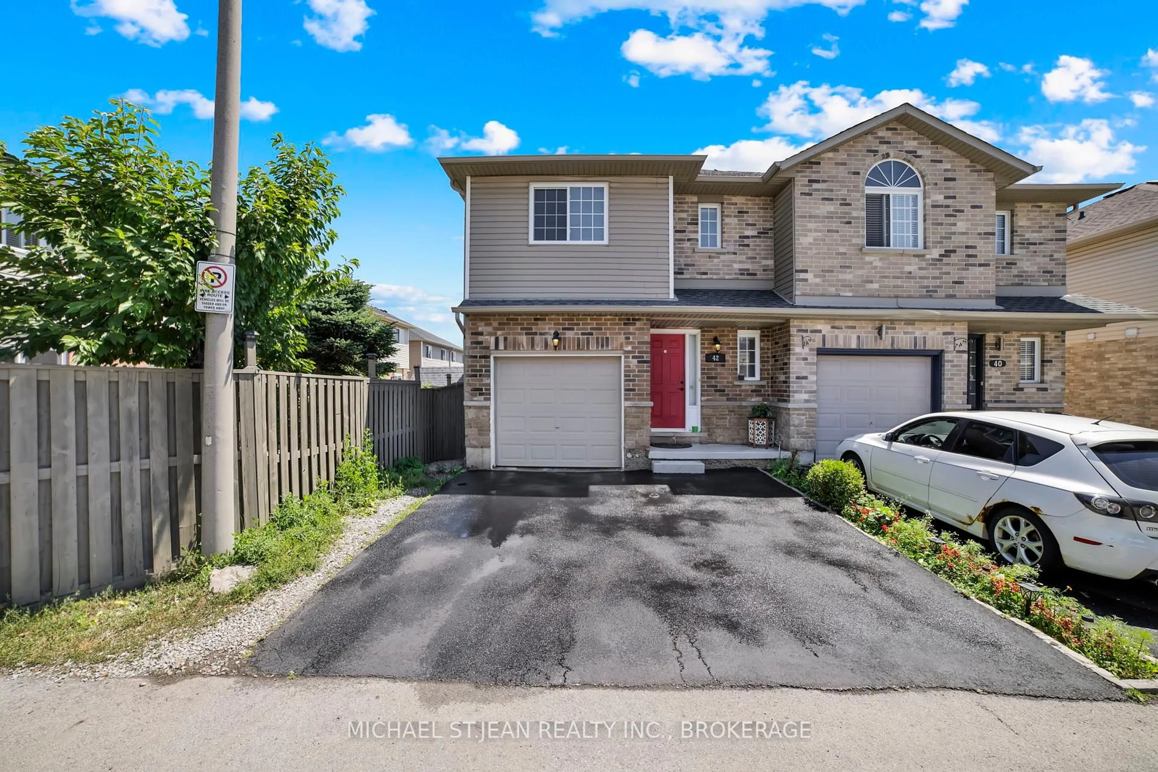 Unknown for 42 Vennio Lane, Hamilton Ontario L9B 2Y6