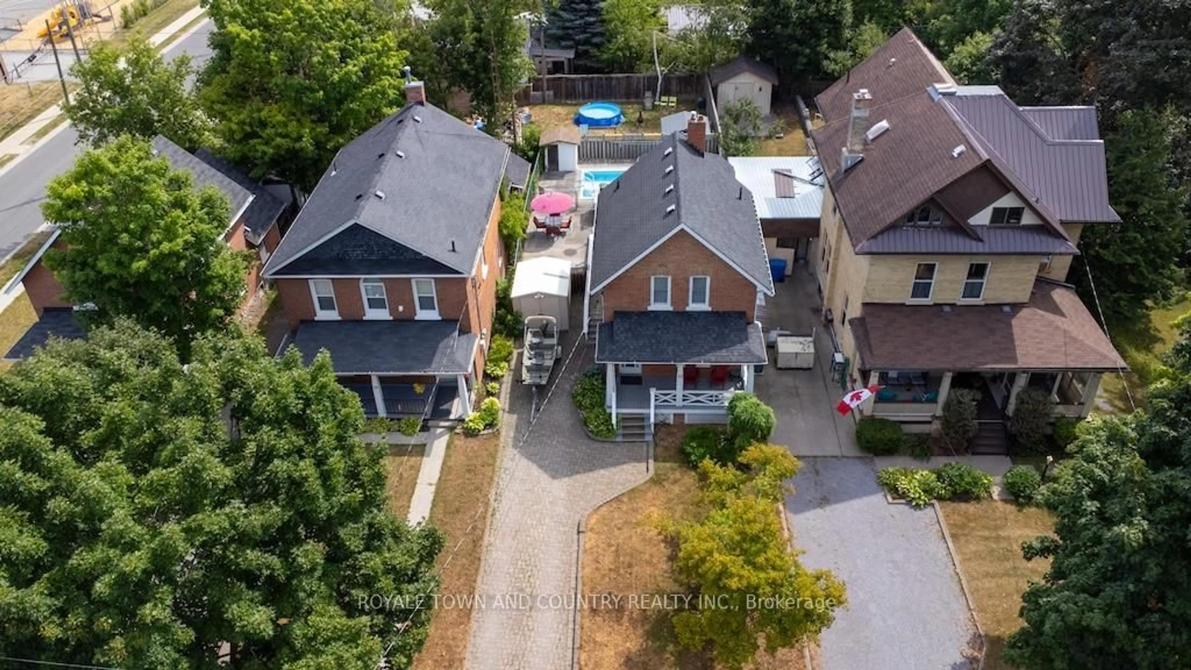A pic from outside/outdoor area/front of a property/back of a property/a pic from drone, street for 22 St Lawrence St, Kawartha Lakes Ontario K9V 2J9