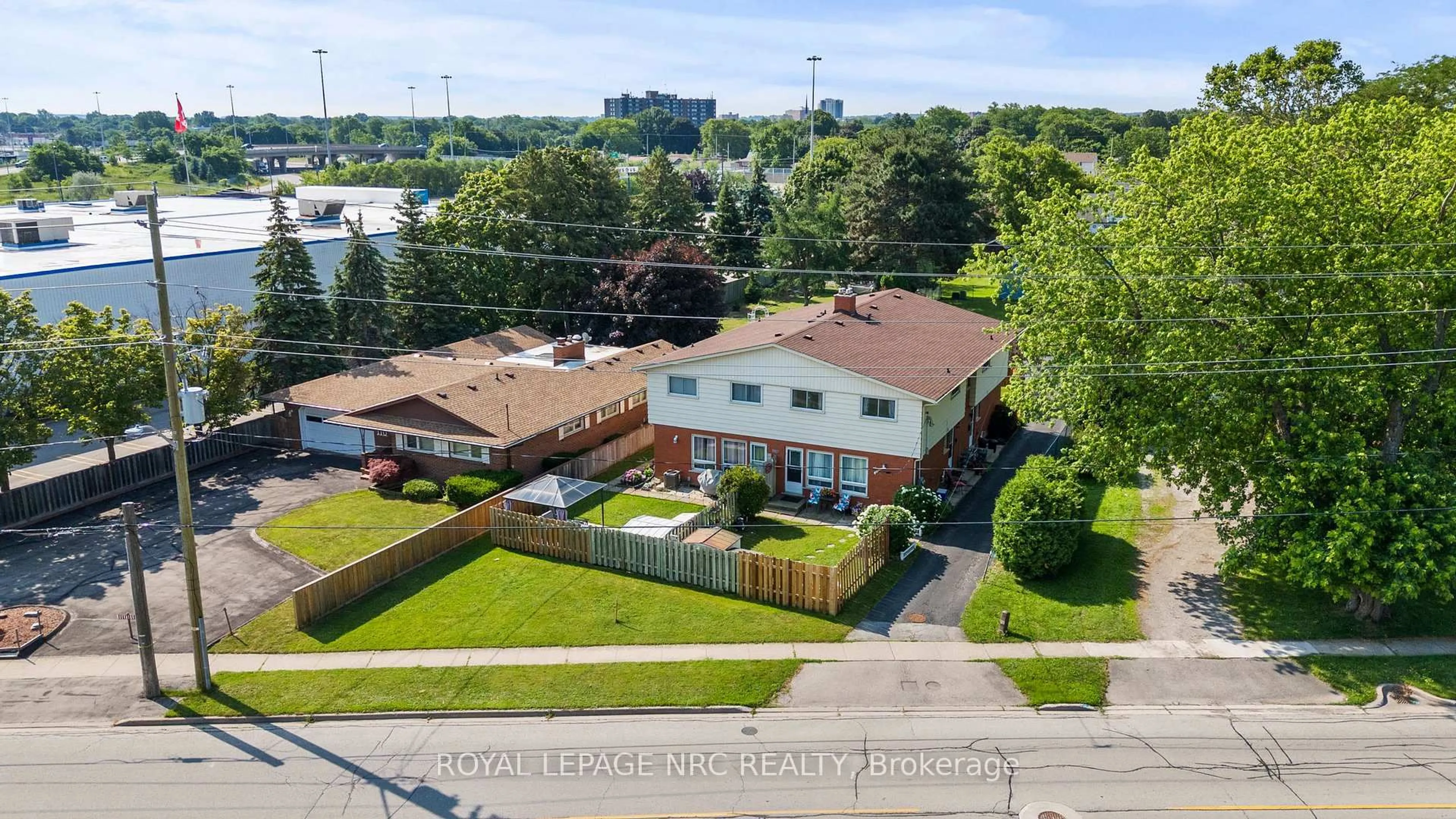 A pic from outside/outdoor area/front of a property/back of a property/a pic from drone, unknown for 108 Scott St, St. Catharines Ontario L2N 1G9