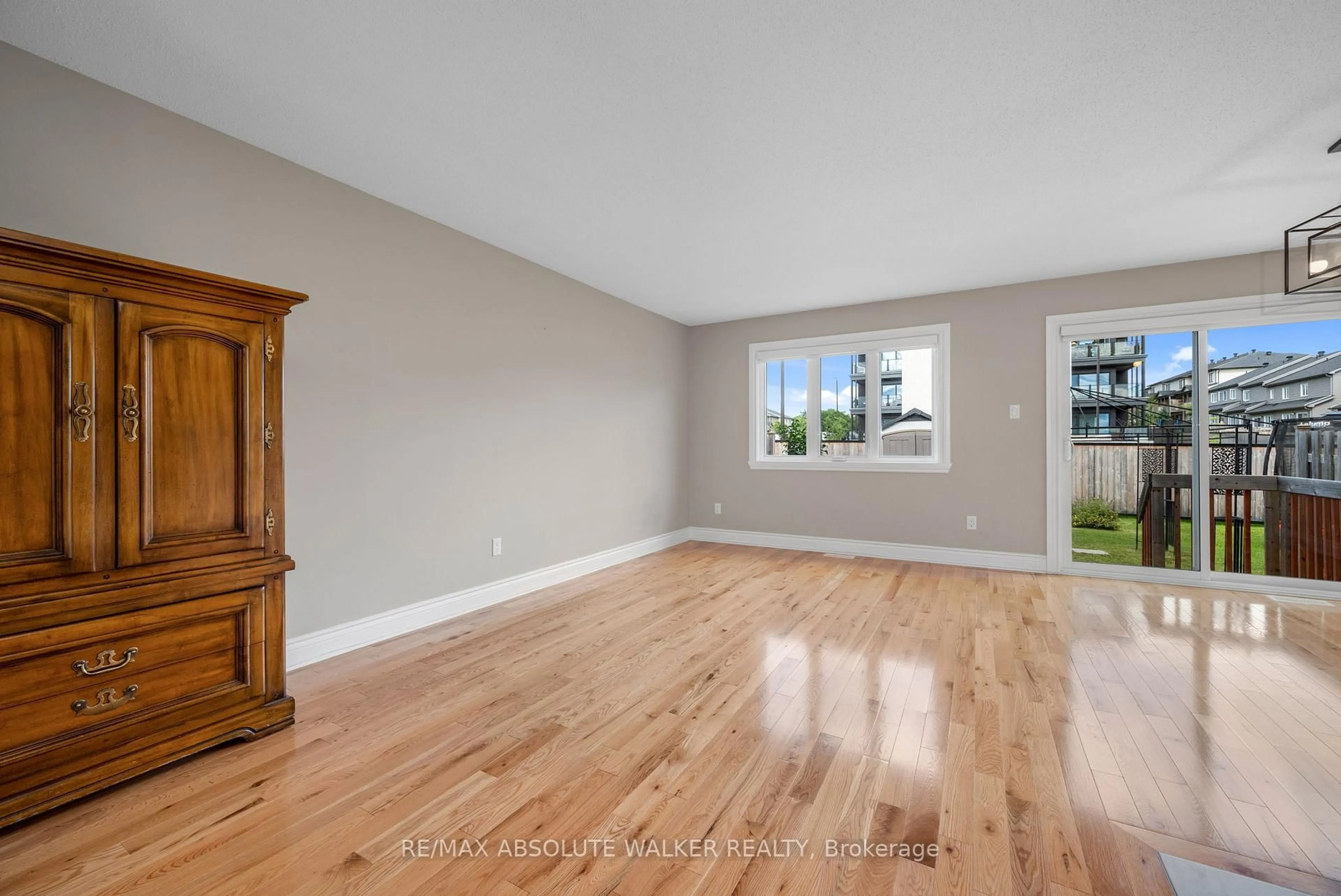 A pic of a room for 2432 Marble Cres, Clarence-Rockland Ontario K4K 1P6