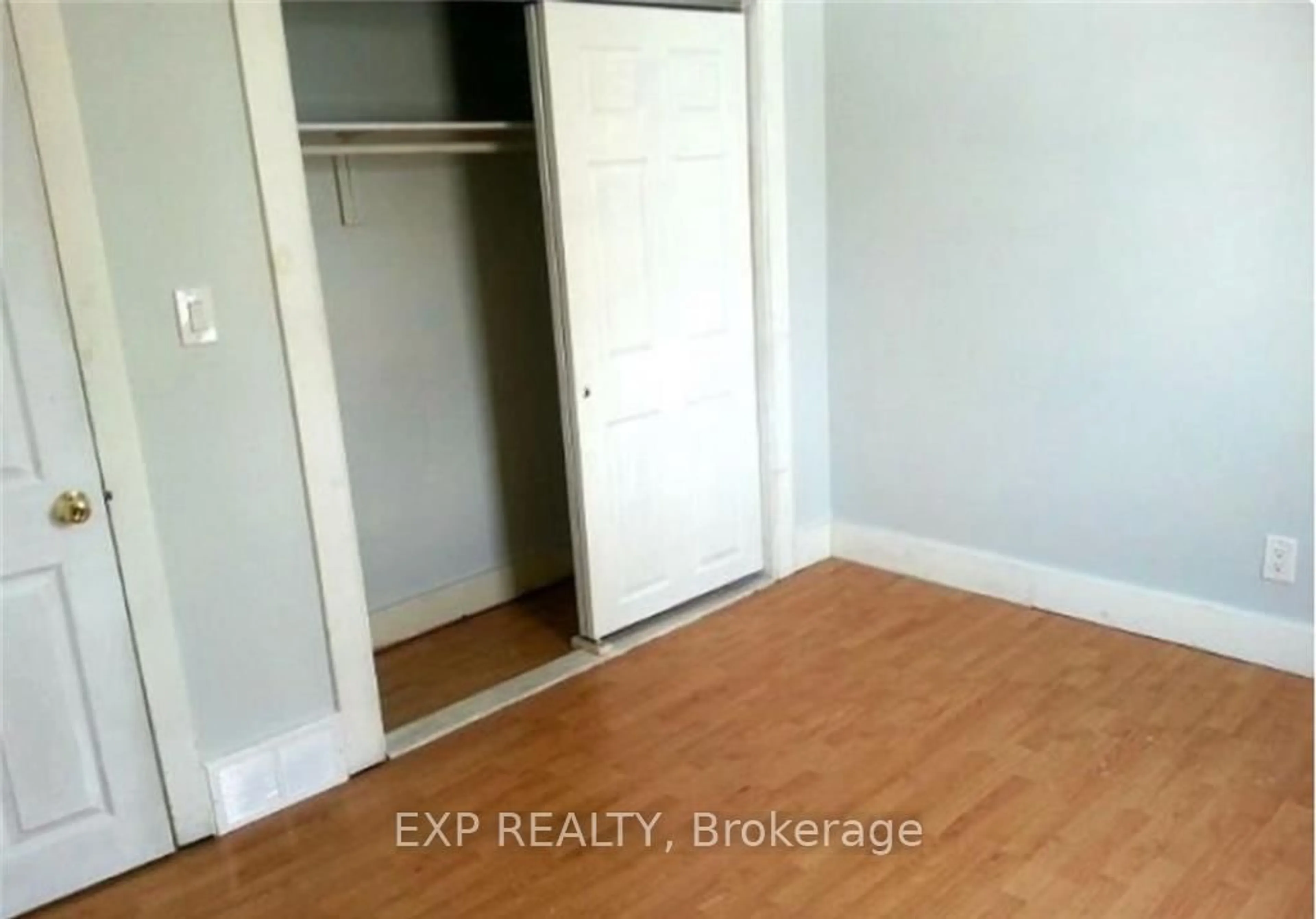 A pic of a room for 71 Parkview Rd, St. Catharines Ontario L2M 5S3