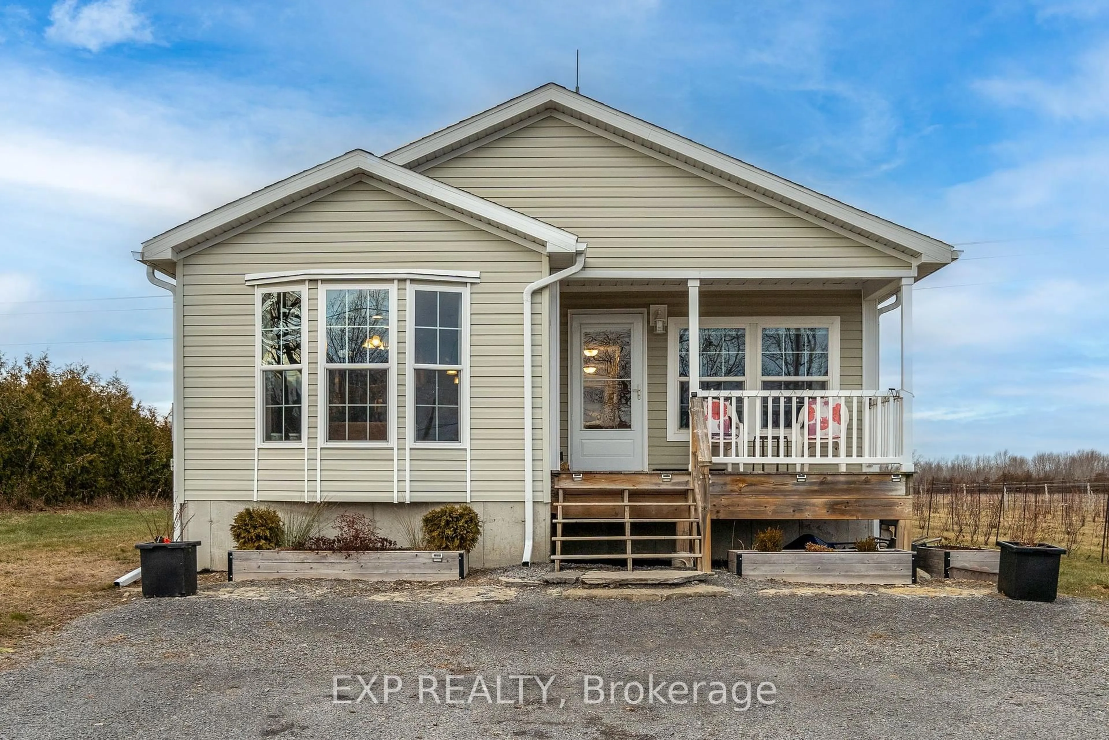 Home with vinyl exterior material, unknown for 3589 County Road 8, Prince Edward County Ontario K0K 2T0