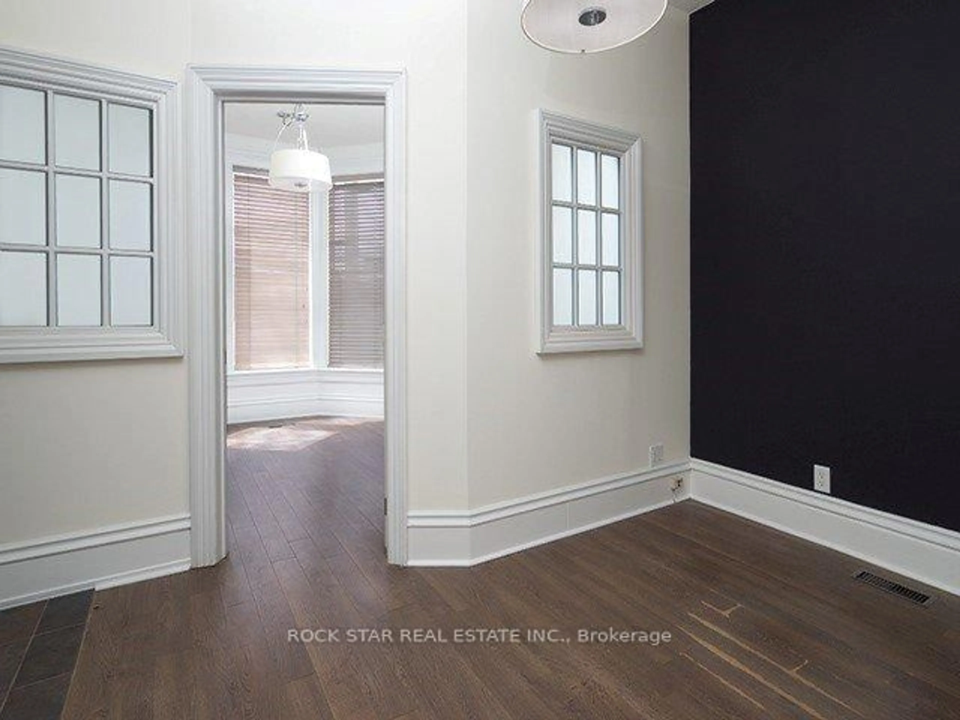 Unknown for 111 Ainslie St, Cambridge Ontario N1R 3P2
