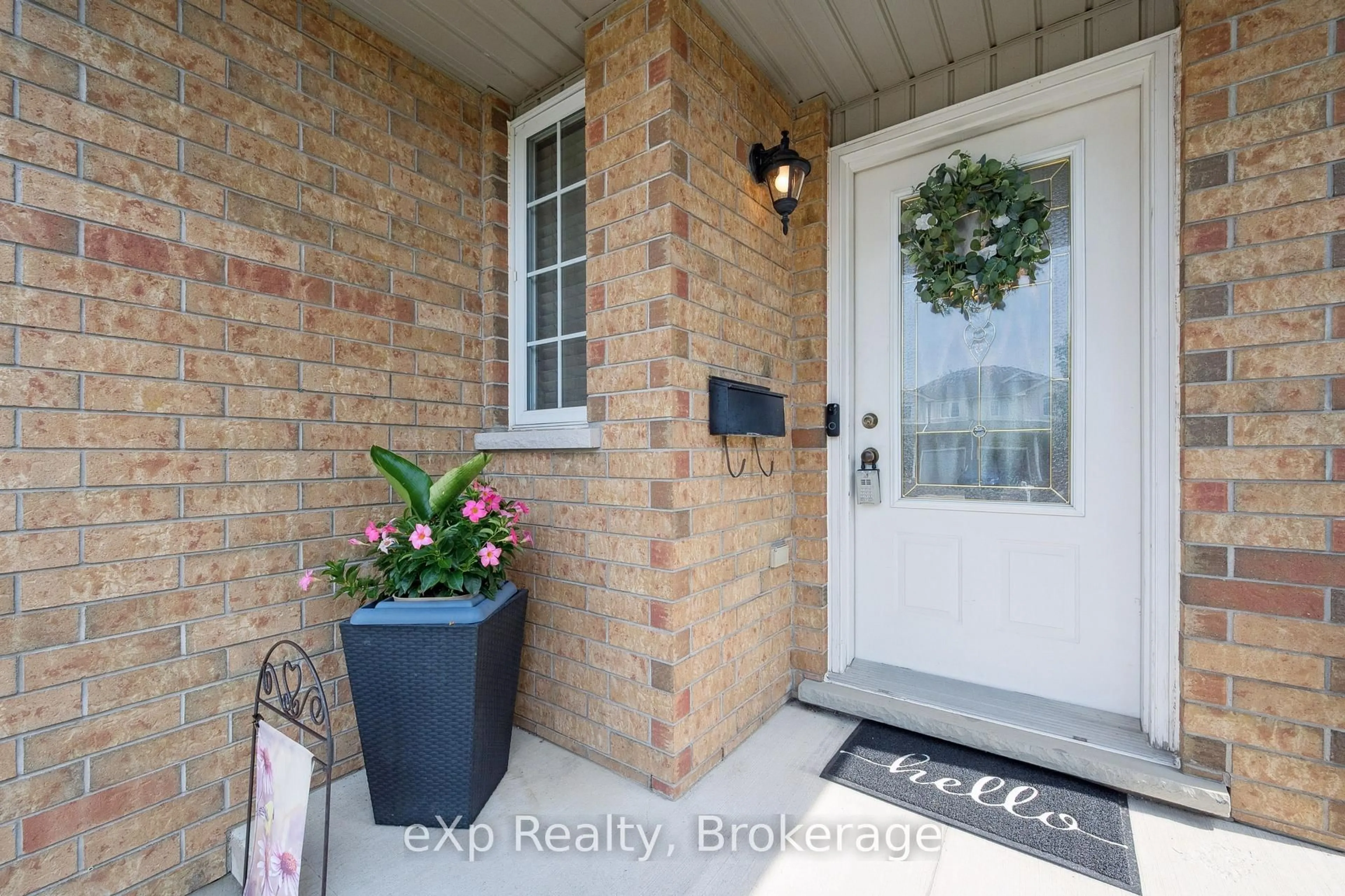 Indoor entryway for 59 Swift Cres, Guelph Ontario N1E 7J3