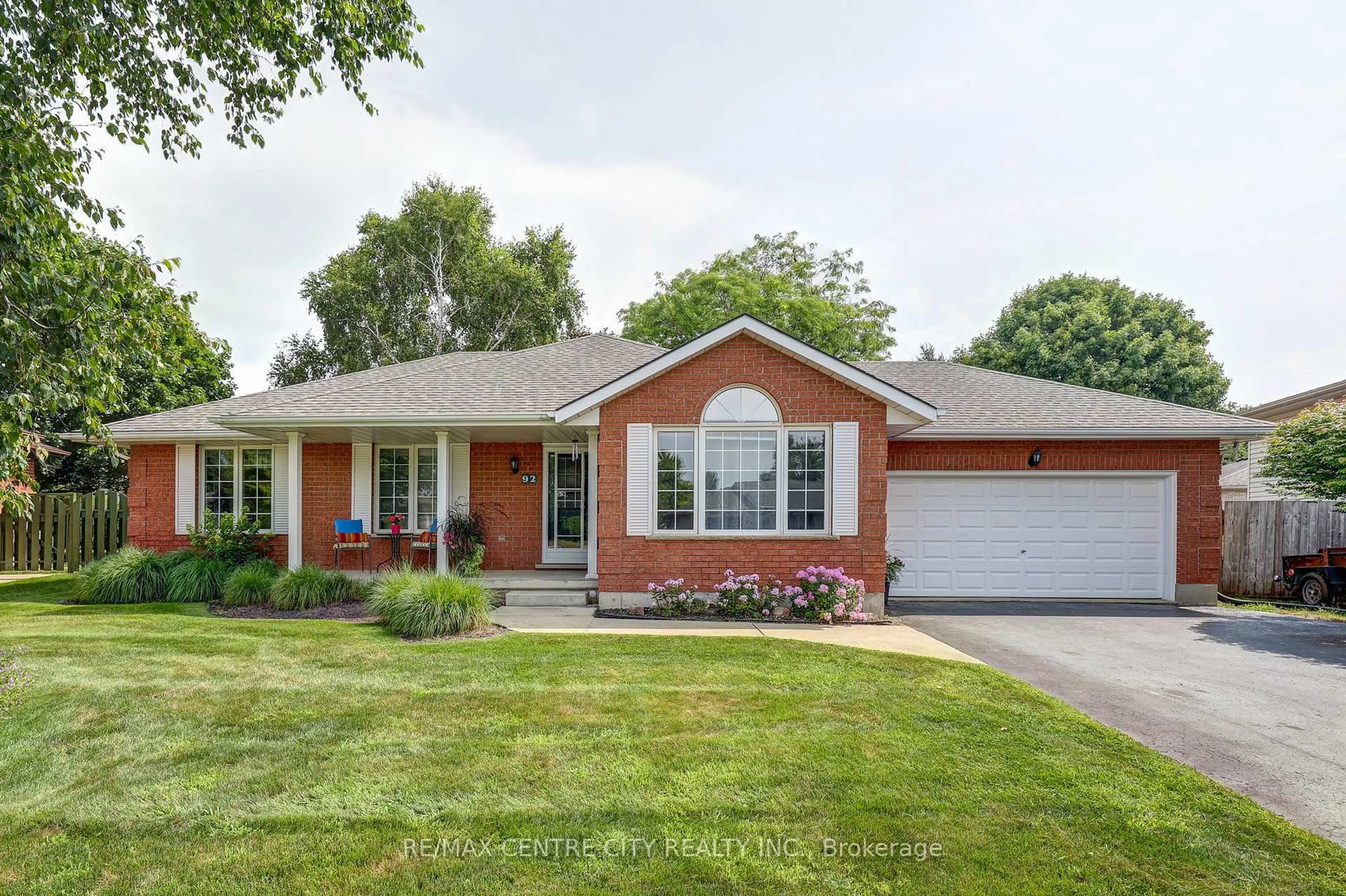 Home with brick exterior material, street for 92 Glendale Dr, Tillsonburg Ontario N4G 5R2