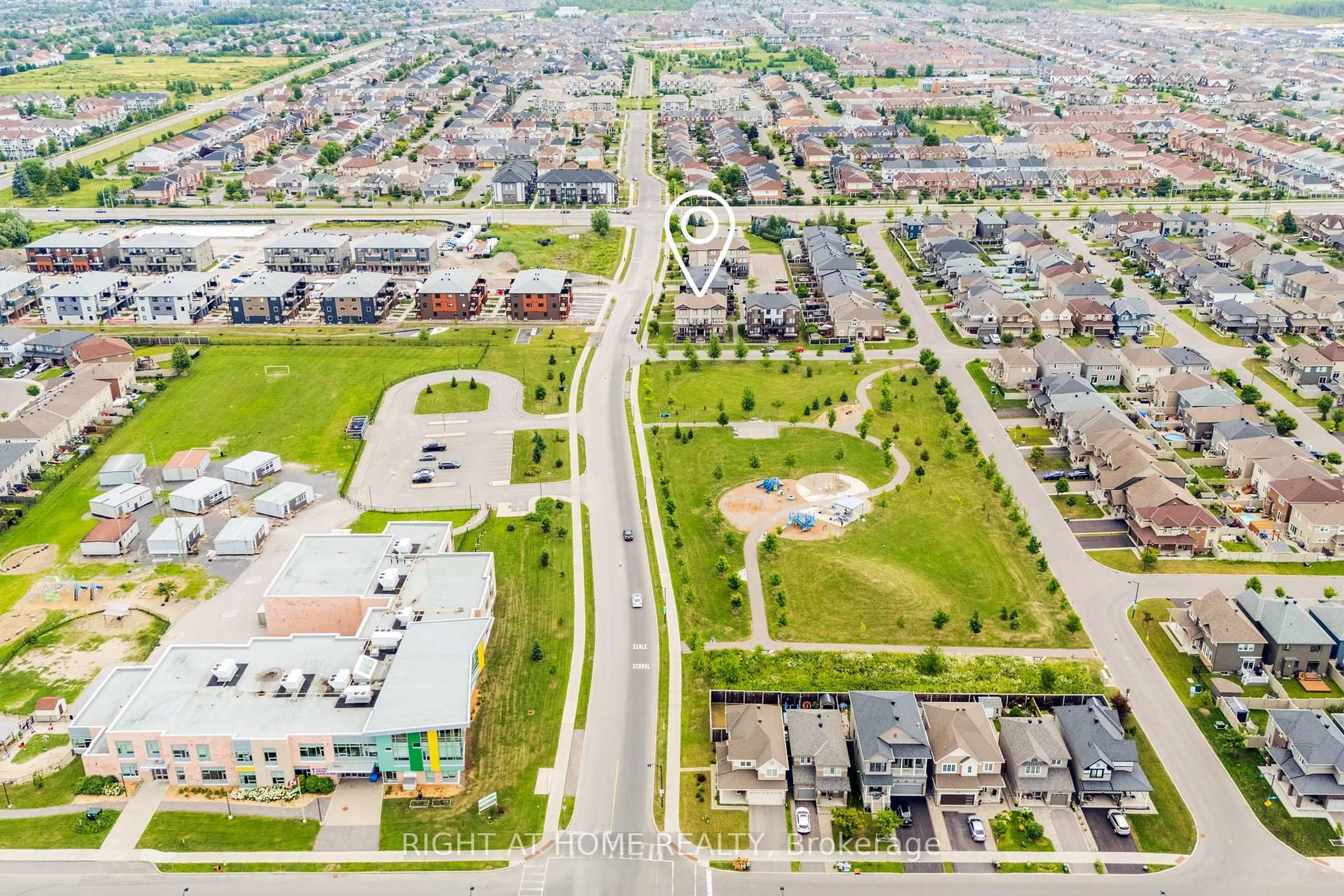A pic from outside/outdoor area/front of a property/back of a property/a pic from drone, street for 308 Des Tilleuls Private #A, Ottawa Ontario K4A 1B7