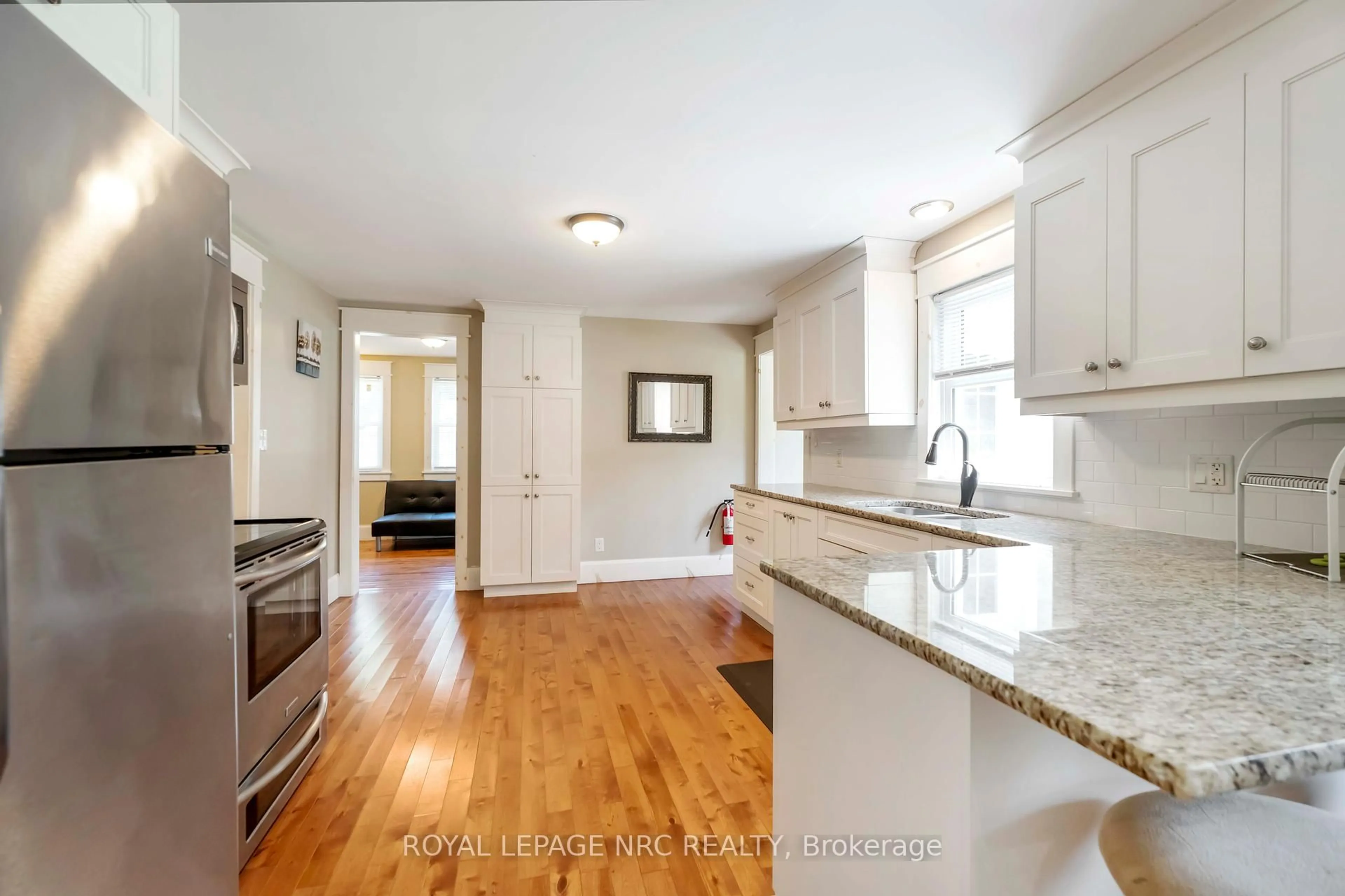 Open concept kitchen, unknown for 3242 Riselay Ave, Fort Erie Ontario L0S 1N0