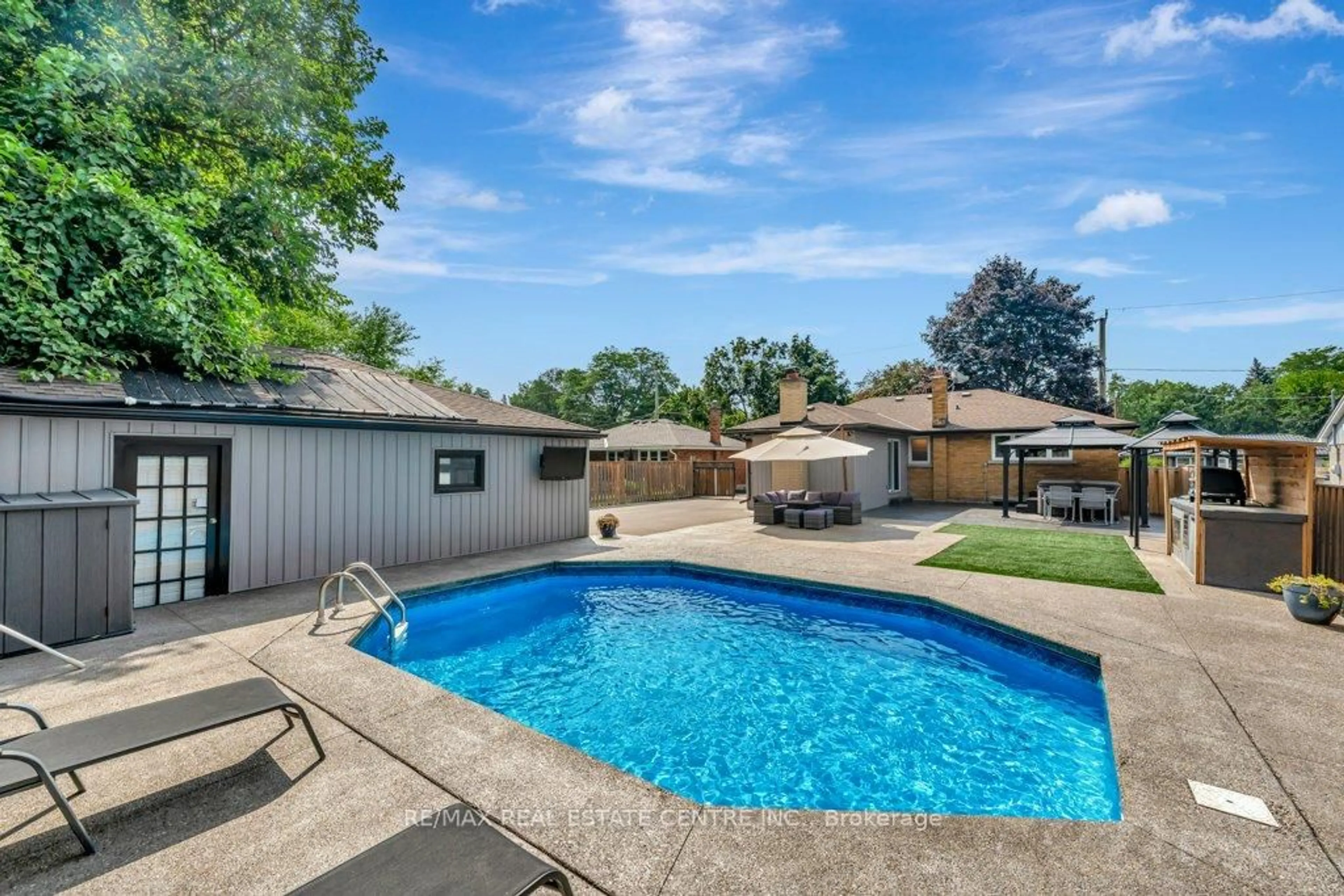 Pool for 56 Stewart Ave, Cambridge Ontario N1R 2T6