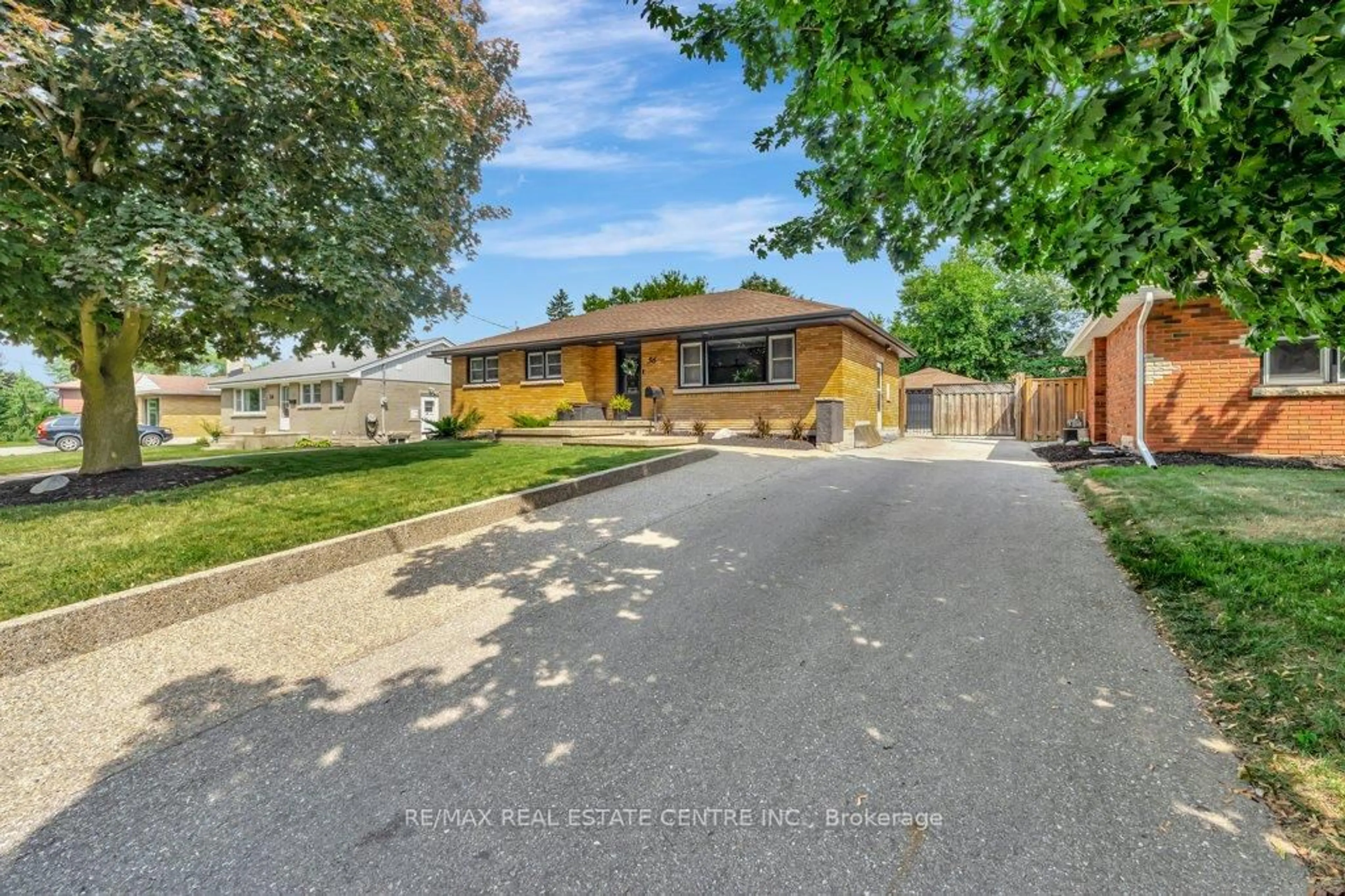 A pic from outside/outdoor area/front of a property/back of a property/a pic from drone, street for 56 Stewart Ave, Cambridge Ontario N1R 2T6