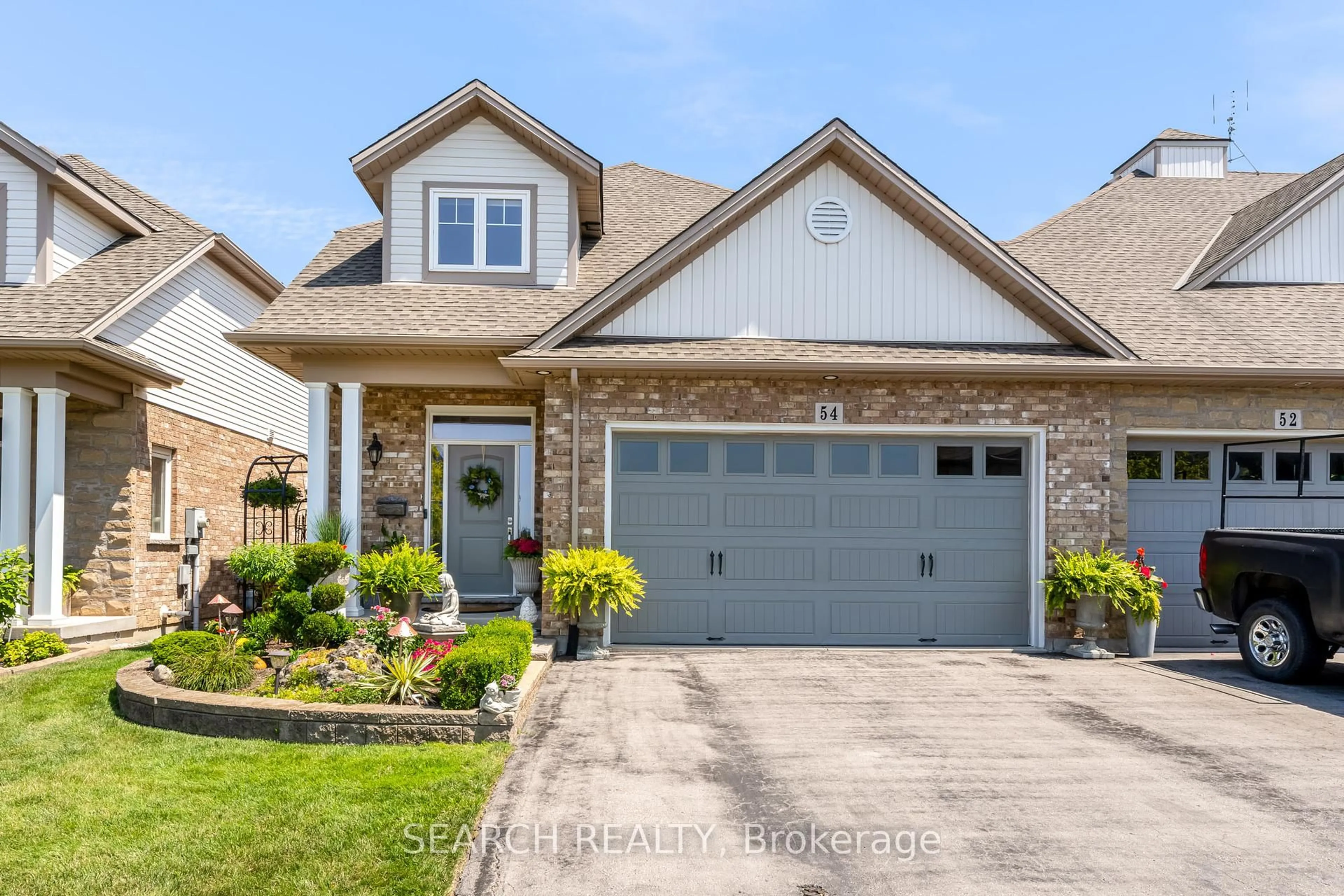 Home with brick exterior material, street for 54 VIDEL Cres, St. Catharines Ontario L2S 2R4