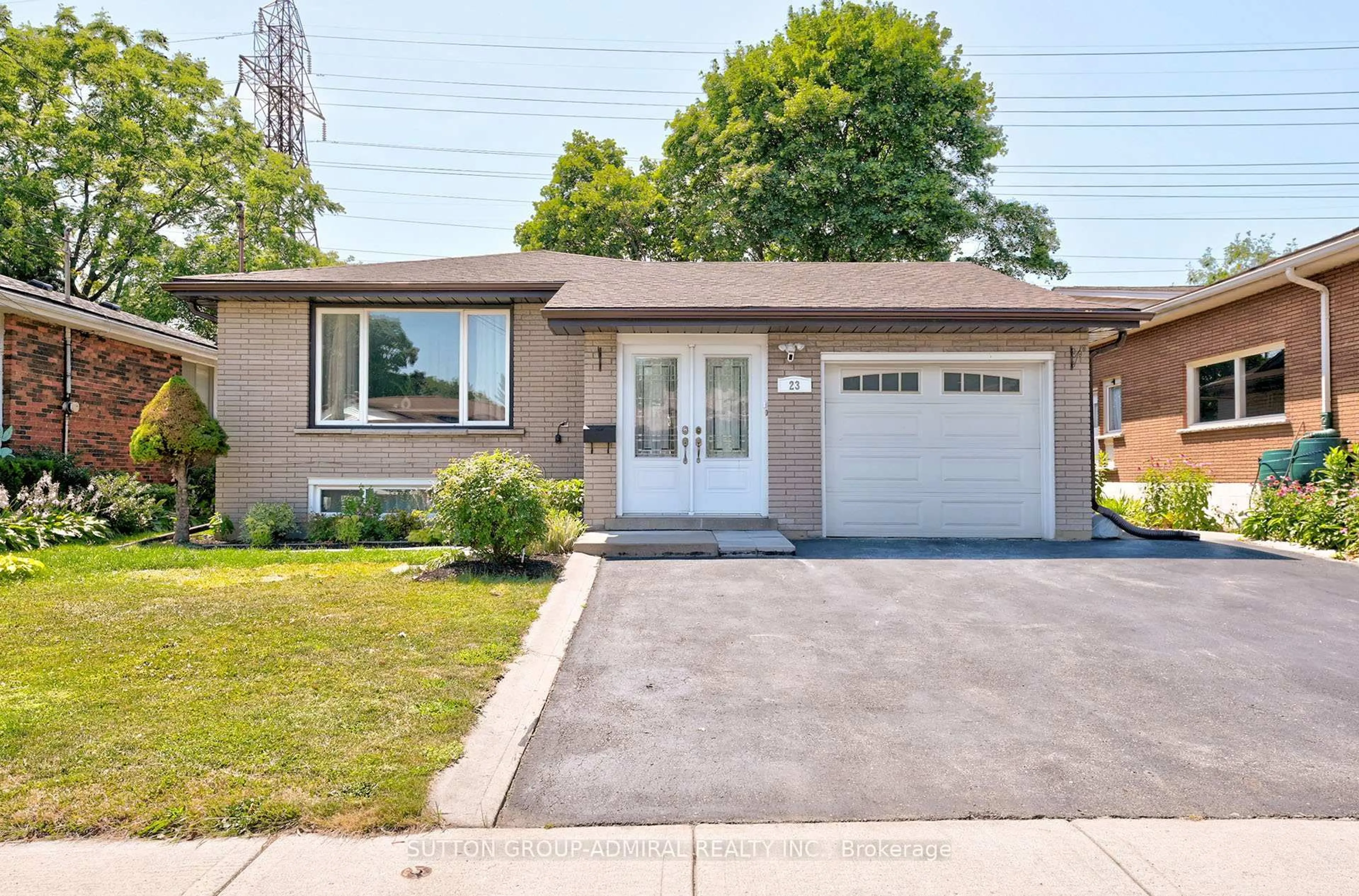 Home with brick exterior material, street for 23 Yarmouth Crt, Hamilton Ontario L8S 3E2