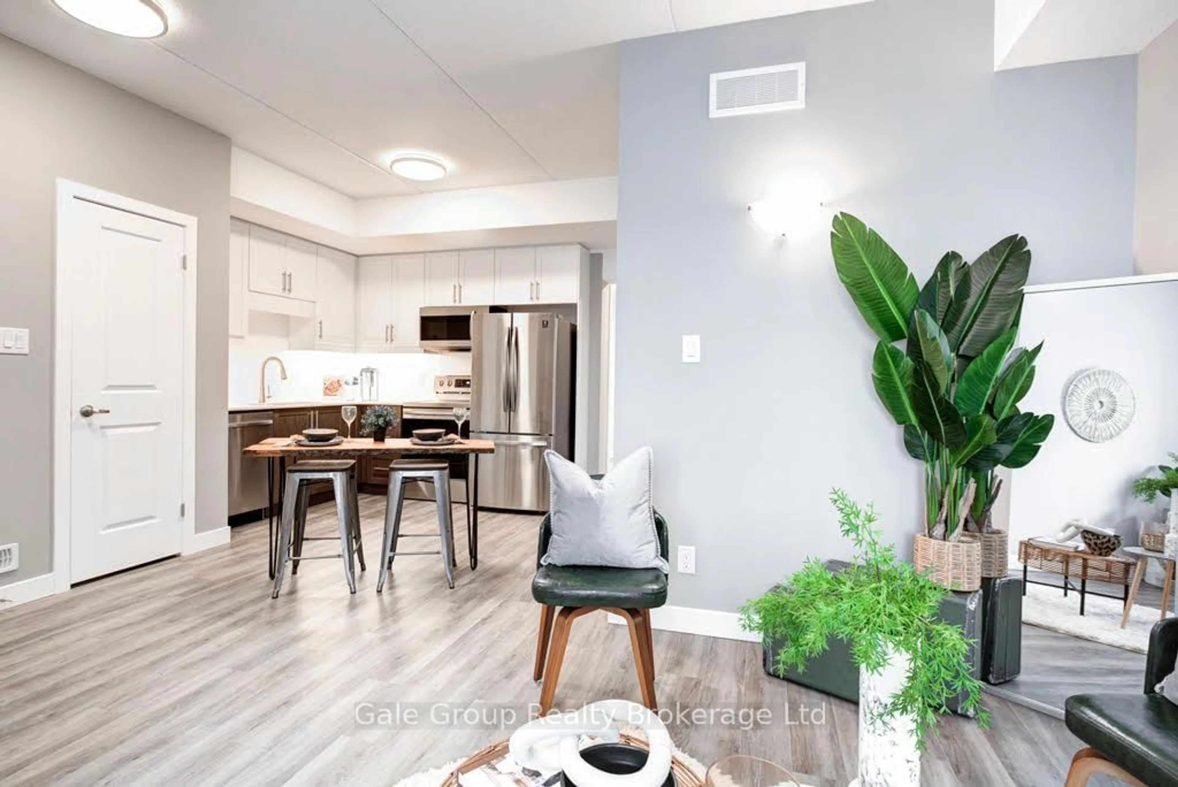 Open concept kitchen, unknown for 439 Athlone Ave, Woodstock Ontario N4V 0C8