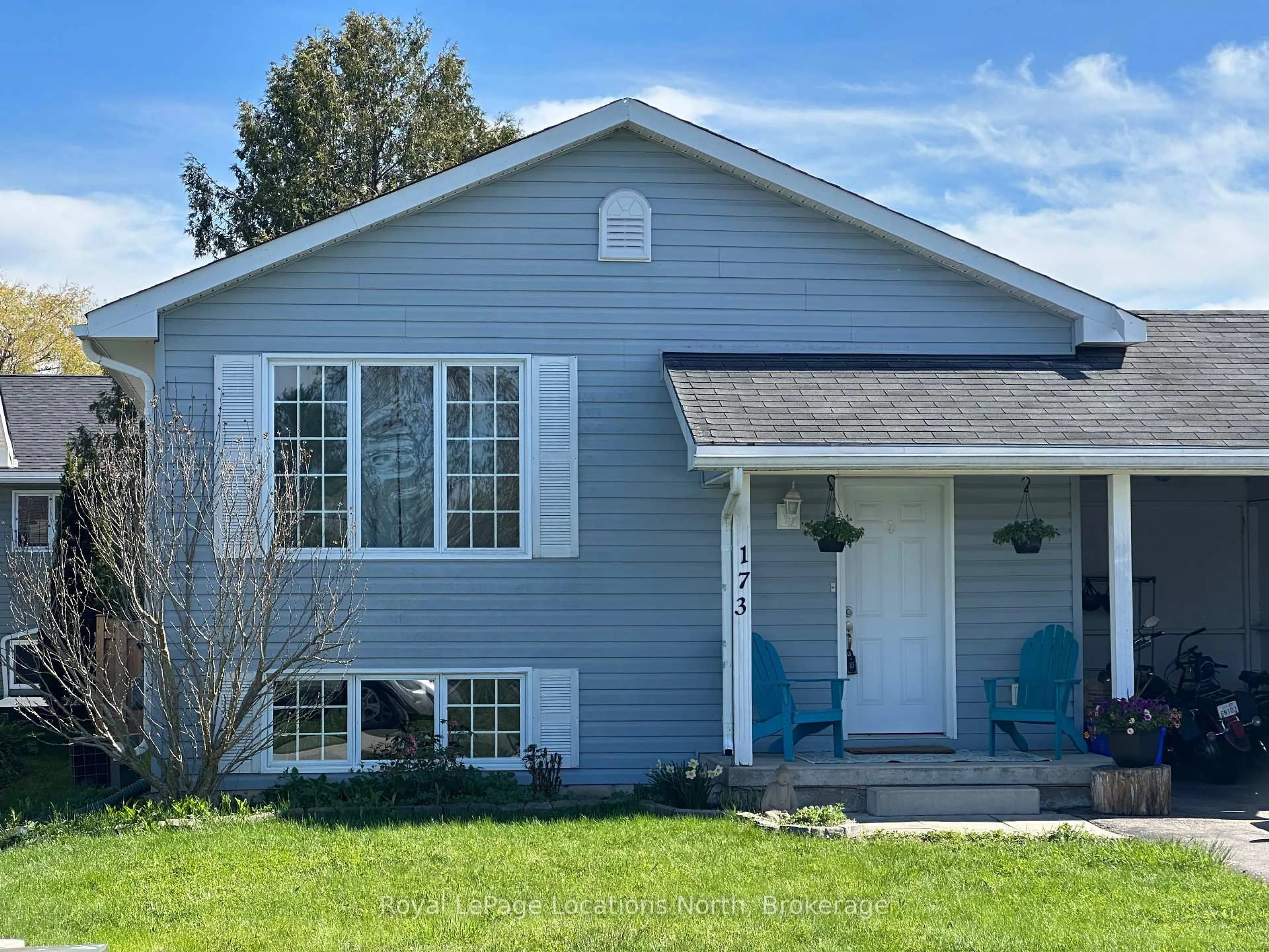 Home with vinyl exterior material, street for 173 Albert St #3, Meaford Ontario N4L 1T8