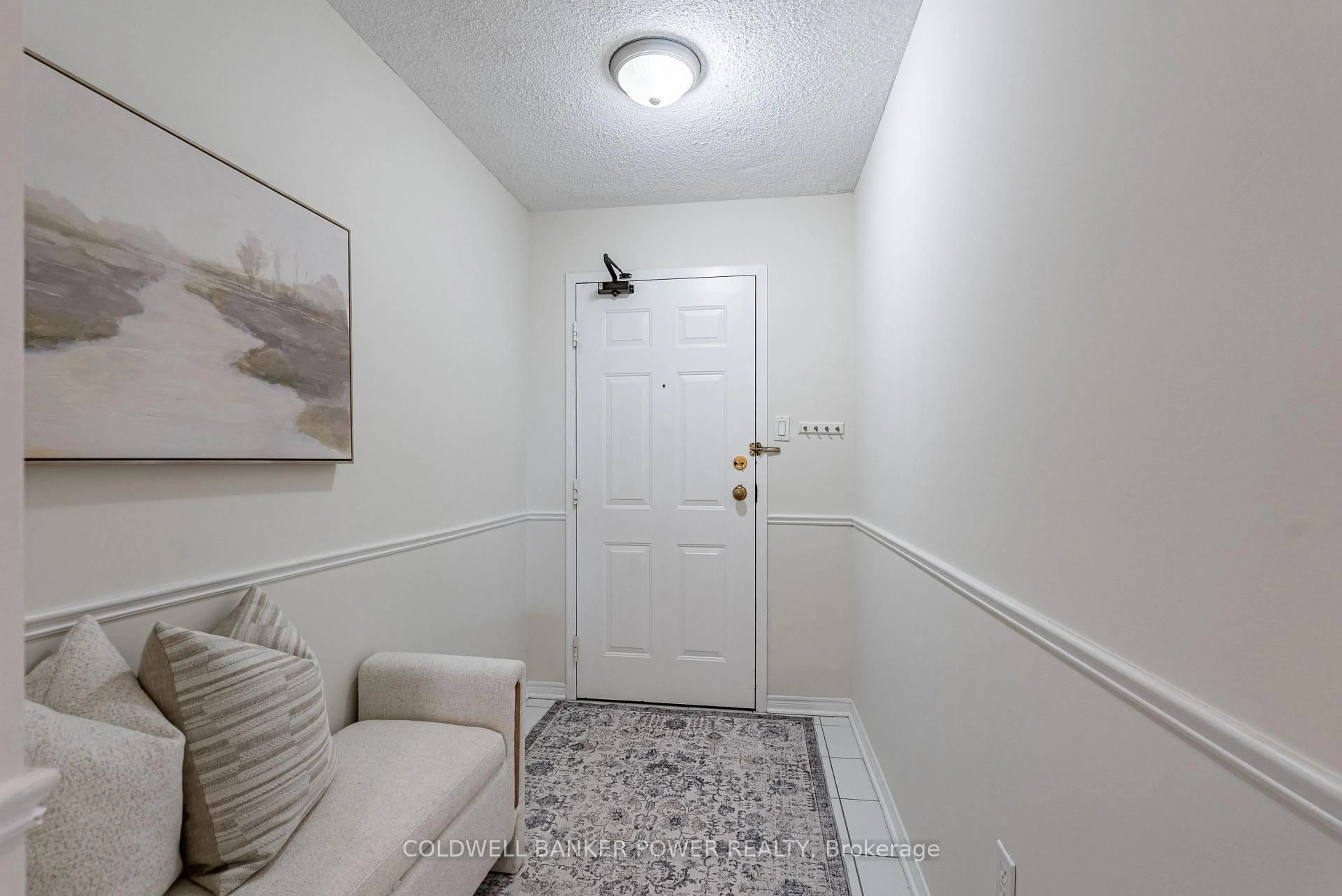 Indoor entryway for 600 Talbot St #607, London East Ontario N6A 5L9
