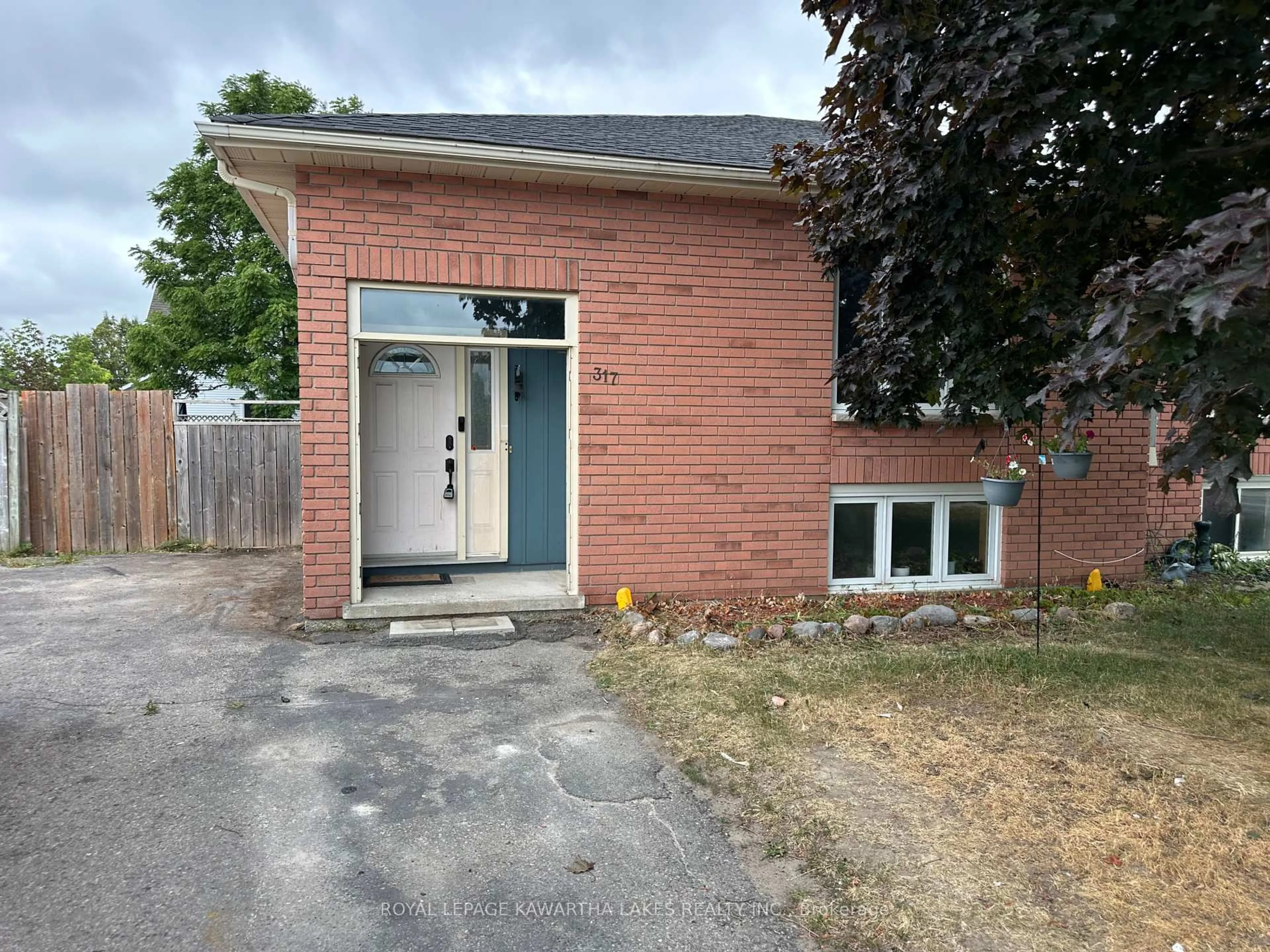 Unknown for 317 William St, Kawartha Lakes Ontario K9V 6A6
