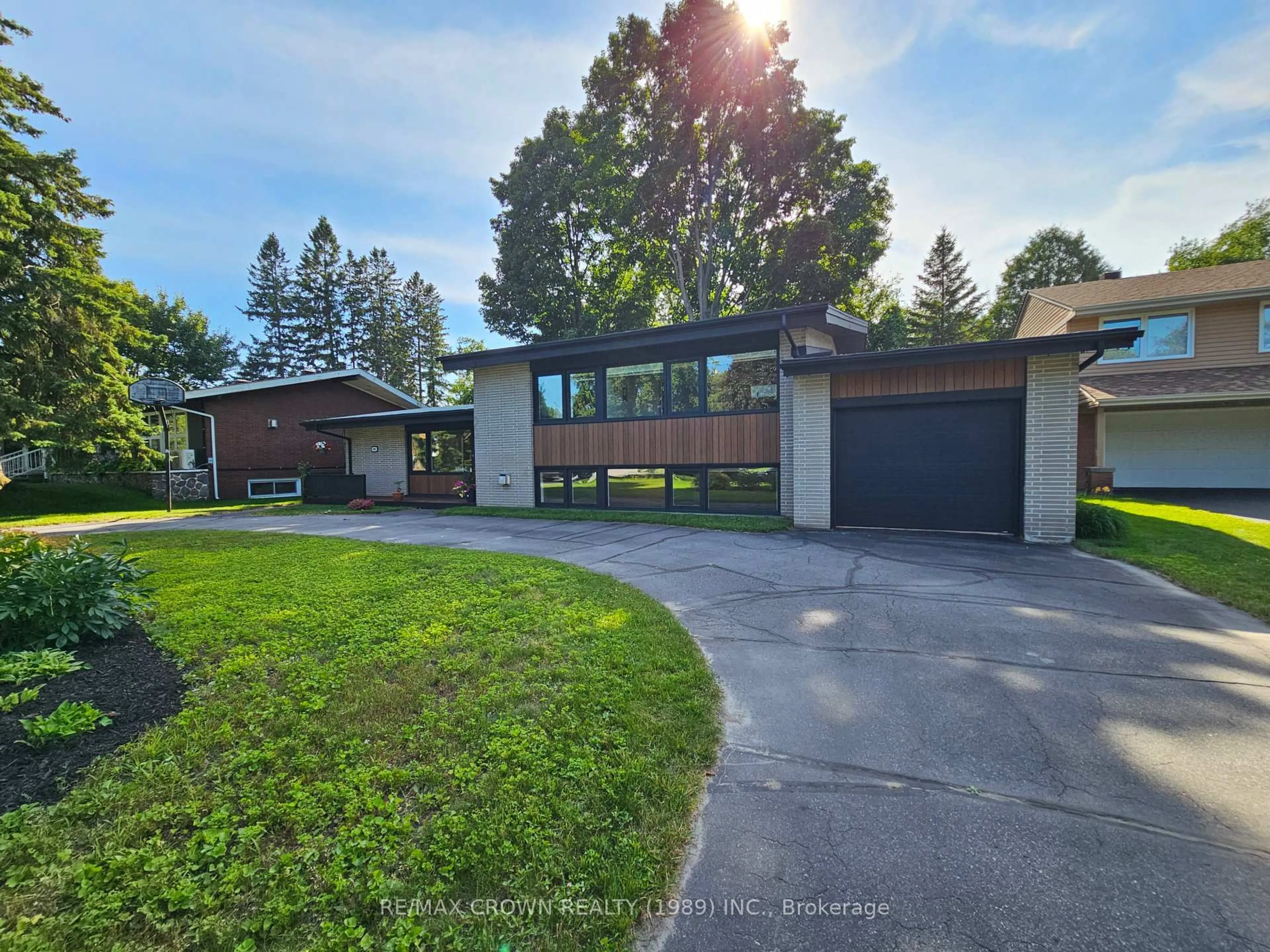 Unknown for 630 Baywood Rd, North Bay Ontario P1B 4T1